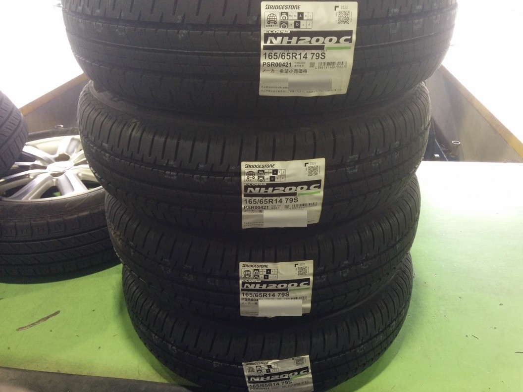 タイヤ交換】ダイハツ ブーン DBA-M600S エコピアNH200C 165/65R14