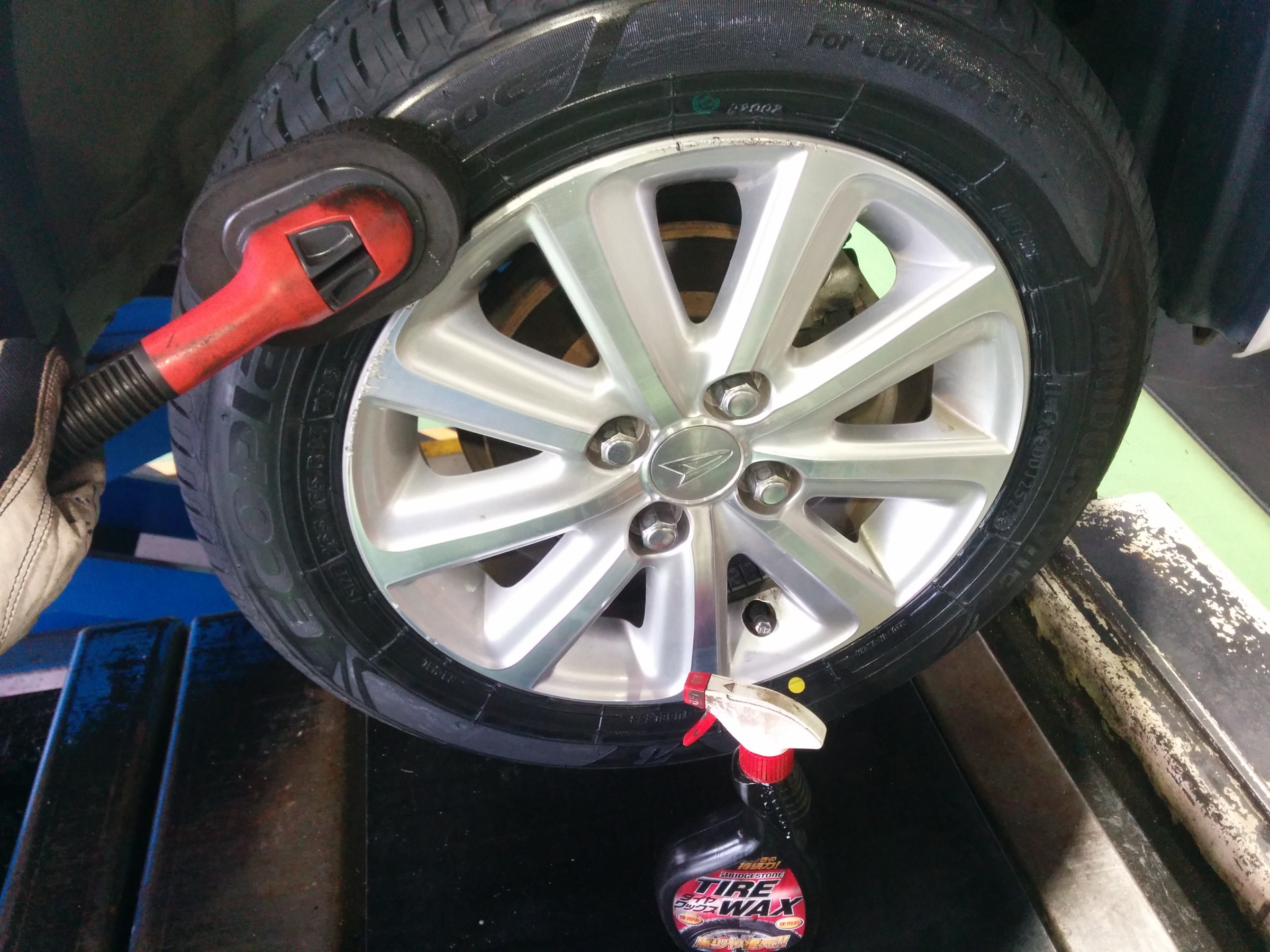 タイヤ交換】ダイハツ ブーン DBA-M600S エコピアNH200C 165/65R14