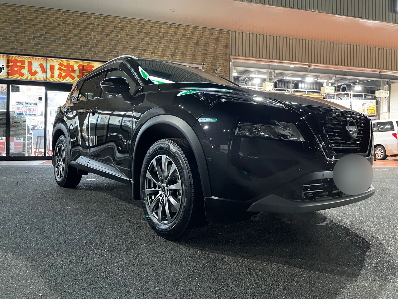 新型エクストレイル T33 スタッドレスタイヤ取り付け‼️ | 店舗