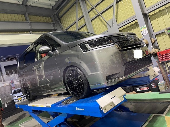 RAYS VOUGE 2223LIMITED グロッシーブラックGX 新型ステップワゴン新車