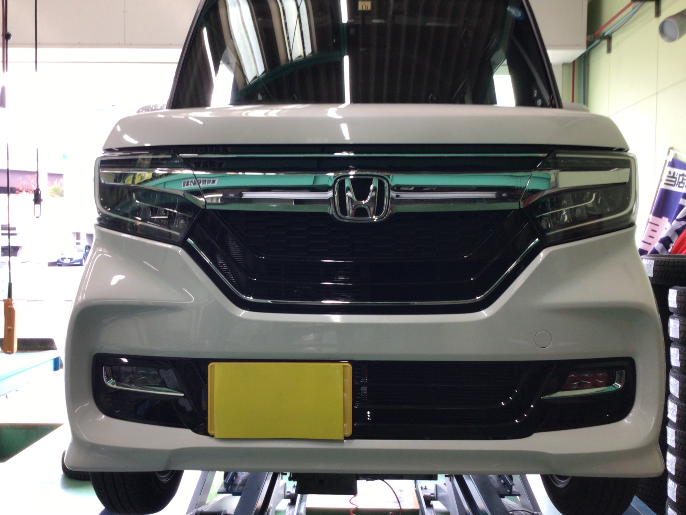 ホンダ N-BOXカスタム スタッドレスタイヤホイールセット取り付け