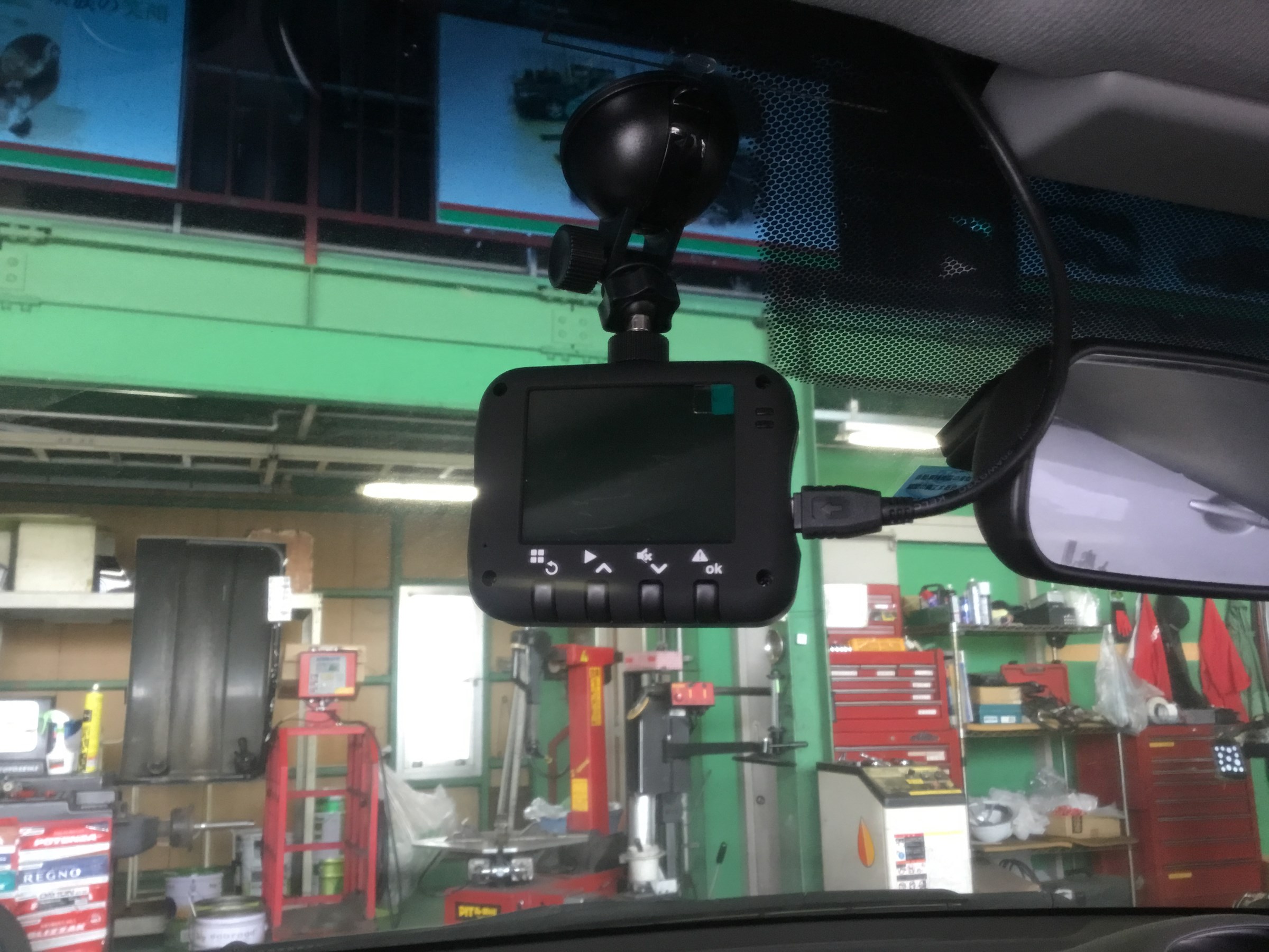 Ze2型インサイト ドラレコ新調 ホンダ インサイト 技術サービスブログ タイヤ館 鎌ヶ谷 千葉県のタイヤ カー用品ショップ タイヤからはじまる トータルカーメンテナンス タイヤ館グループ