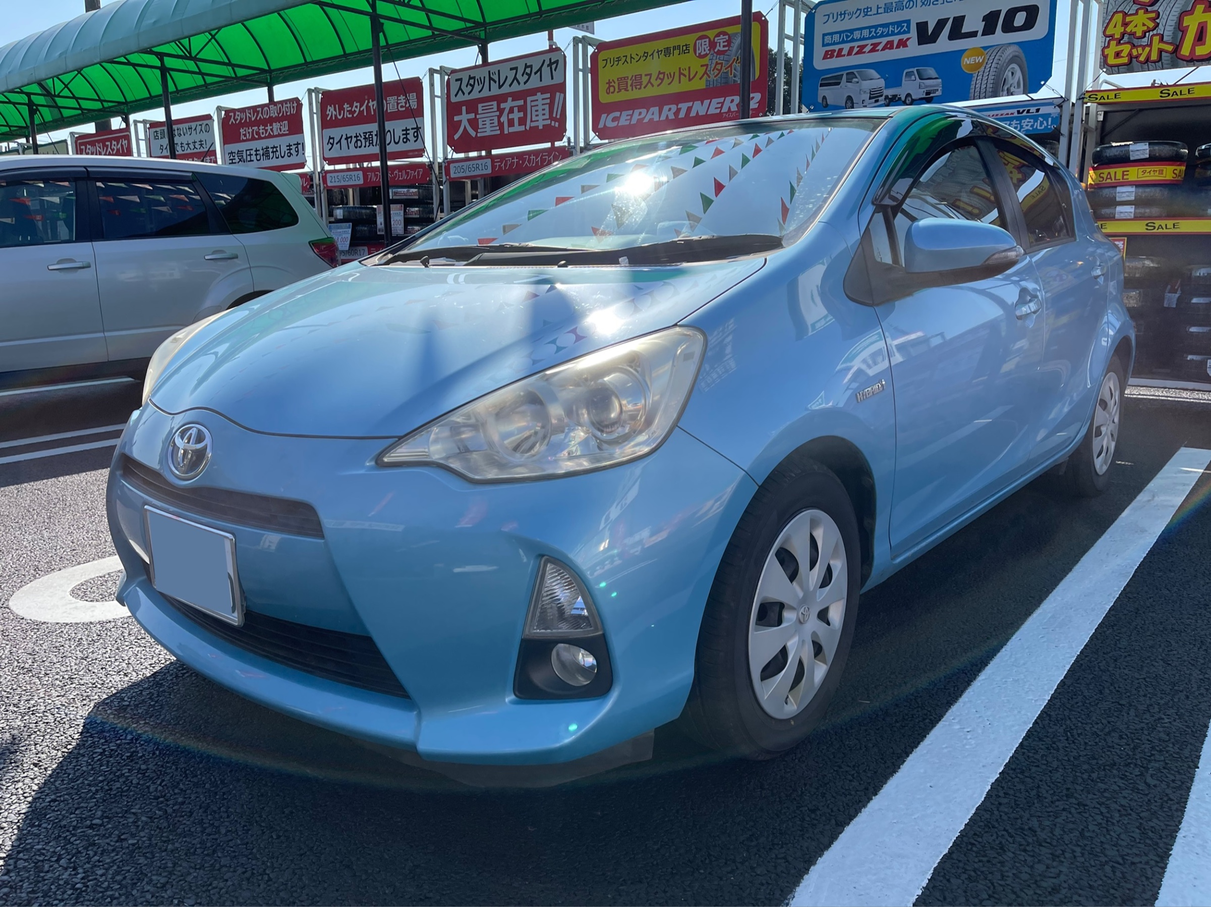 トヨタ・アクア・NHP10】テールランプ交換 | トヨタ アクア その他
