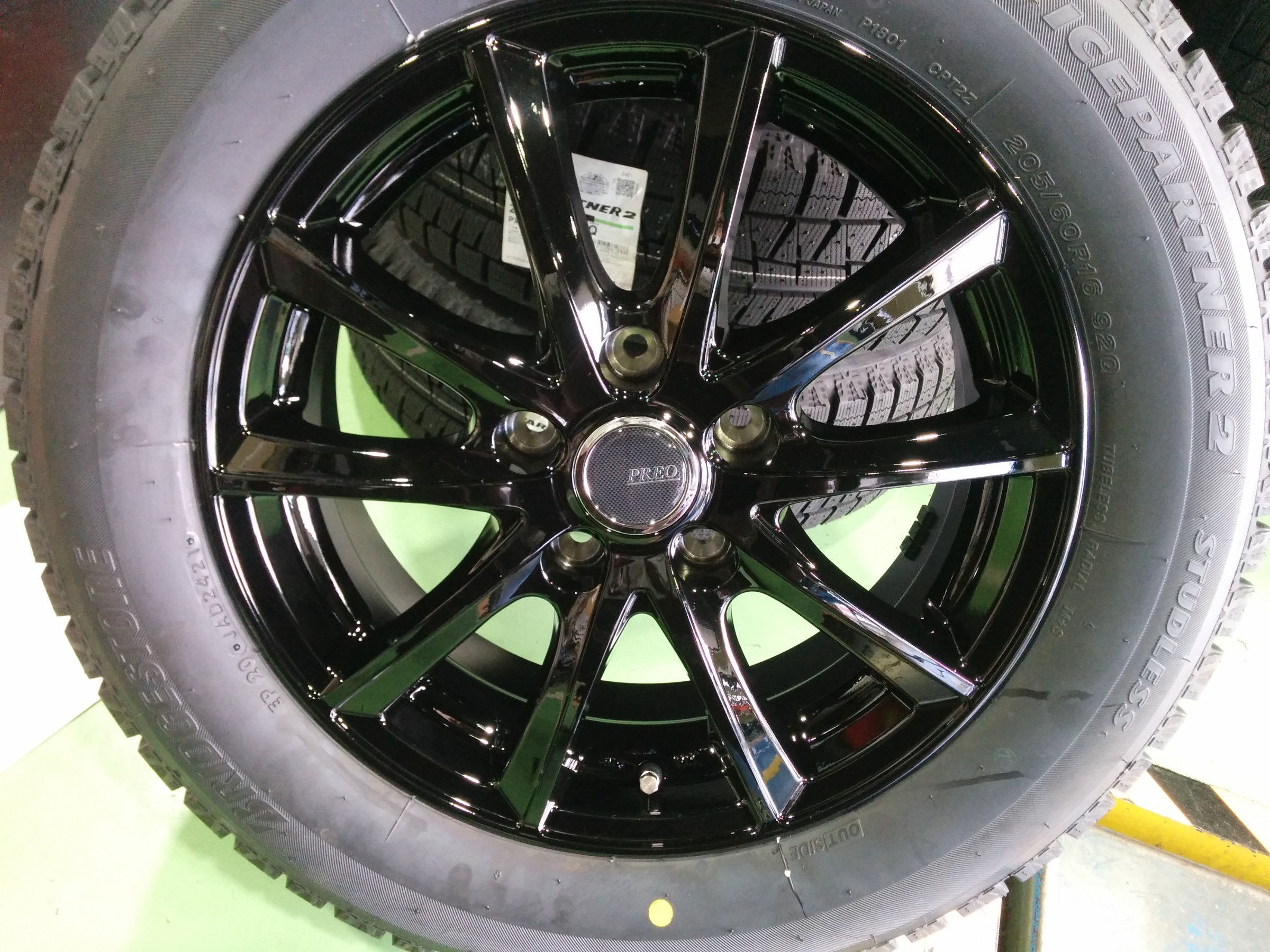 スタッドレス タイヤ＆ホイール交換】トヨタ プリウスα DAA-ZVW41W 205