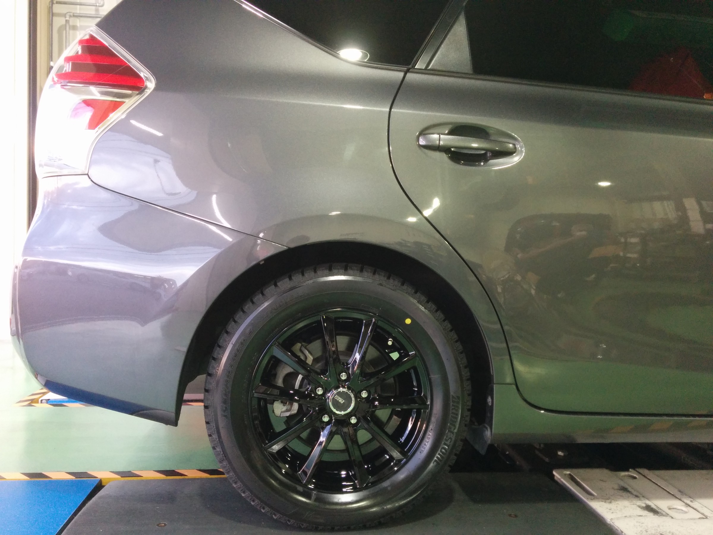 スタッドレス タイヤ＆ホイール交換】トヨタ プリウスα DAA-ZVW41W 205