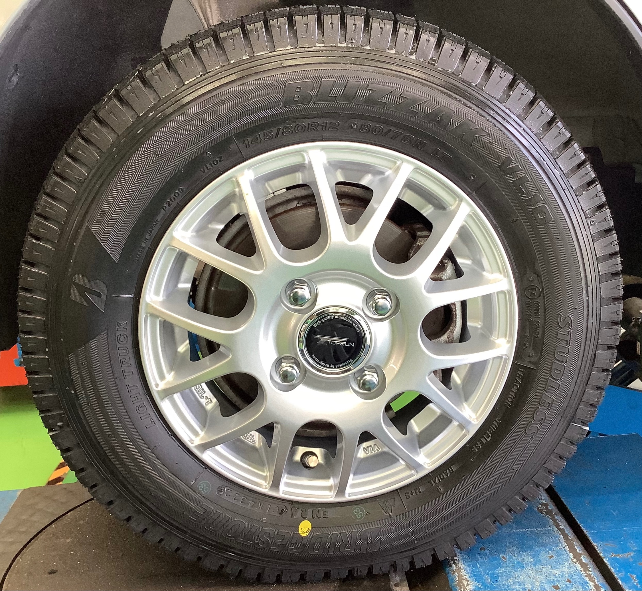 エブリイ スタッドレス・ホイールセット購入 ハブ防錆施工】ブリザック