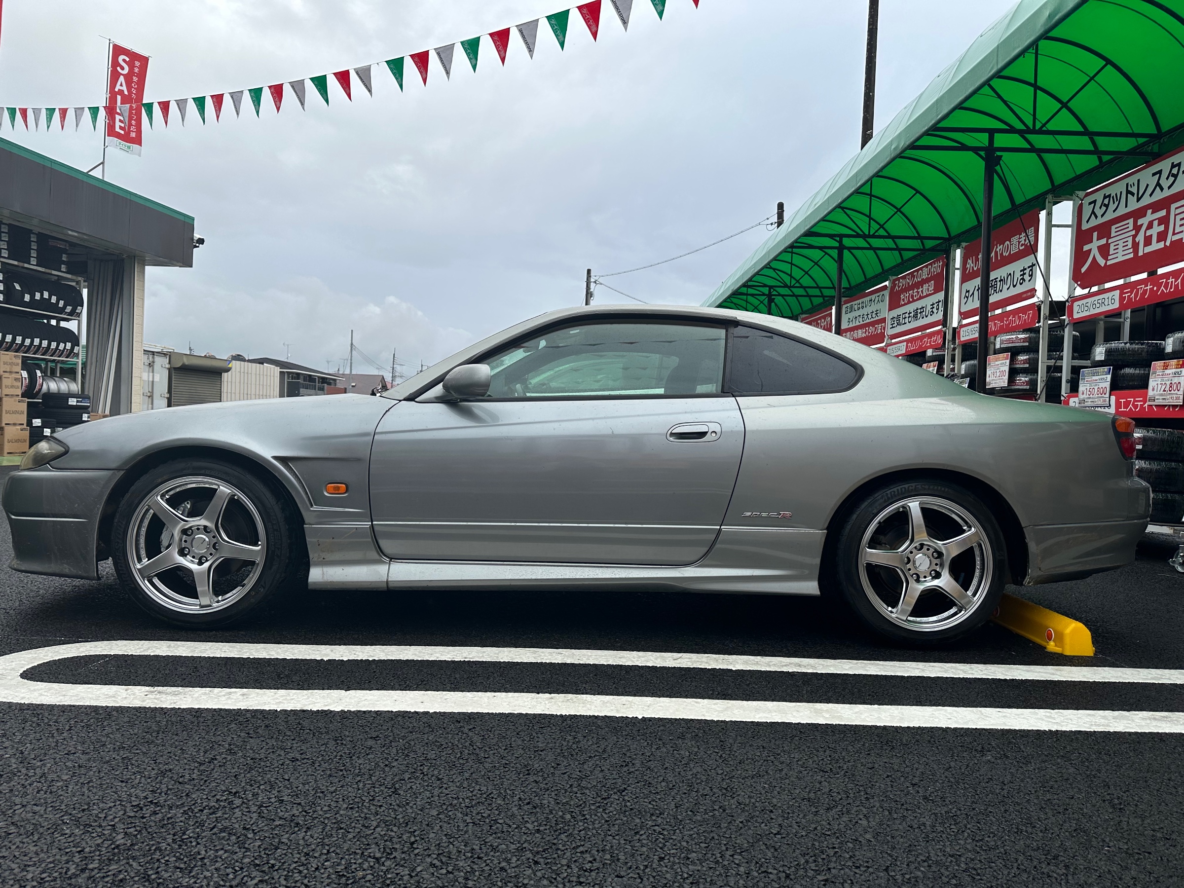 日産・シルビア・S15】タイヤホイール取付の紹介です | 日産 シルビア