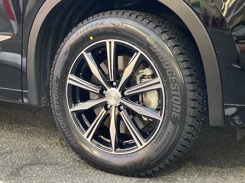 三菱 アウトランダーPHEV【 スタッドレスタイヤ・アルミホイール