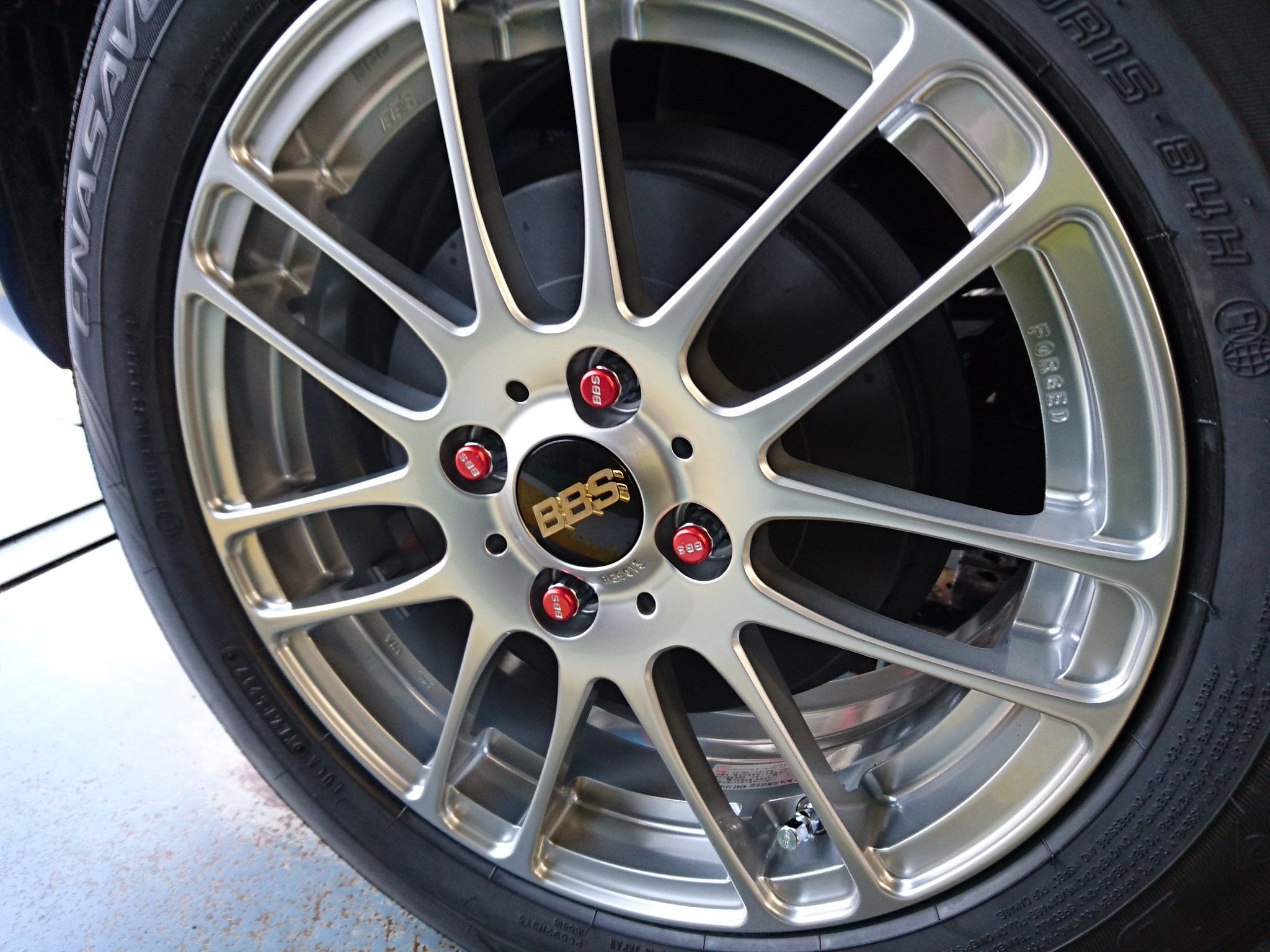 新車のアクアに 最高 の軽量ホイールを装着 トヨタ アクア ホイール タイヤ ホイール関連 タイヤ ホイール交換 スタッフ日記 タイヤ館 一関 タイヤからはじまる トータルカーメンテナンス タイヤ館グループ
