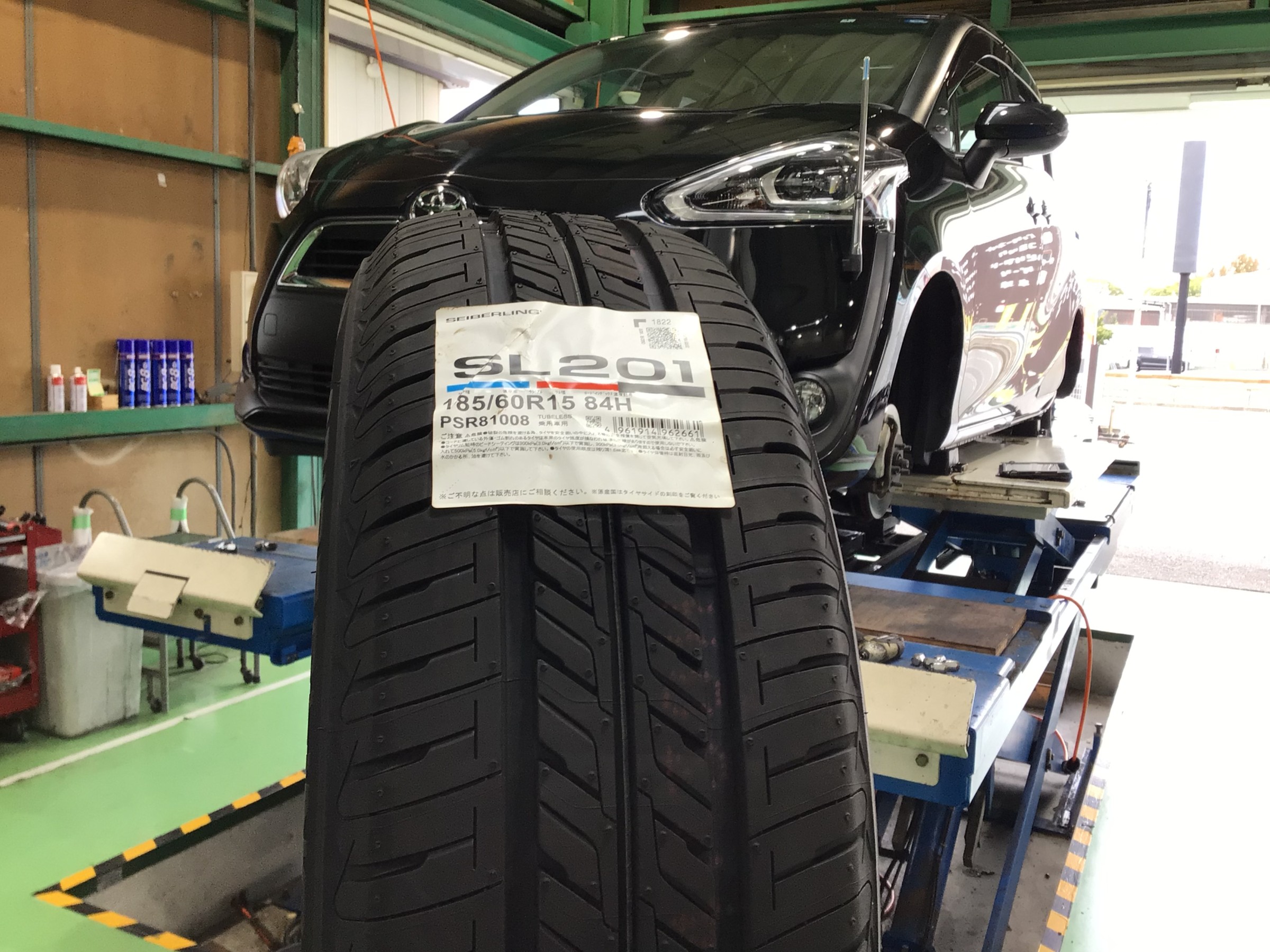 スタッドレスタイヤ185/60R15シエンタ タイヤ/ホイールセット 自動車タイヤ/ホイール 自動車・オートバイ 出産祝い