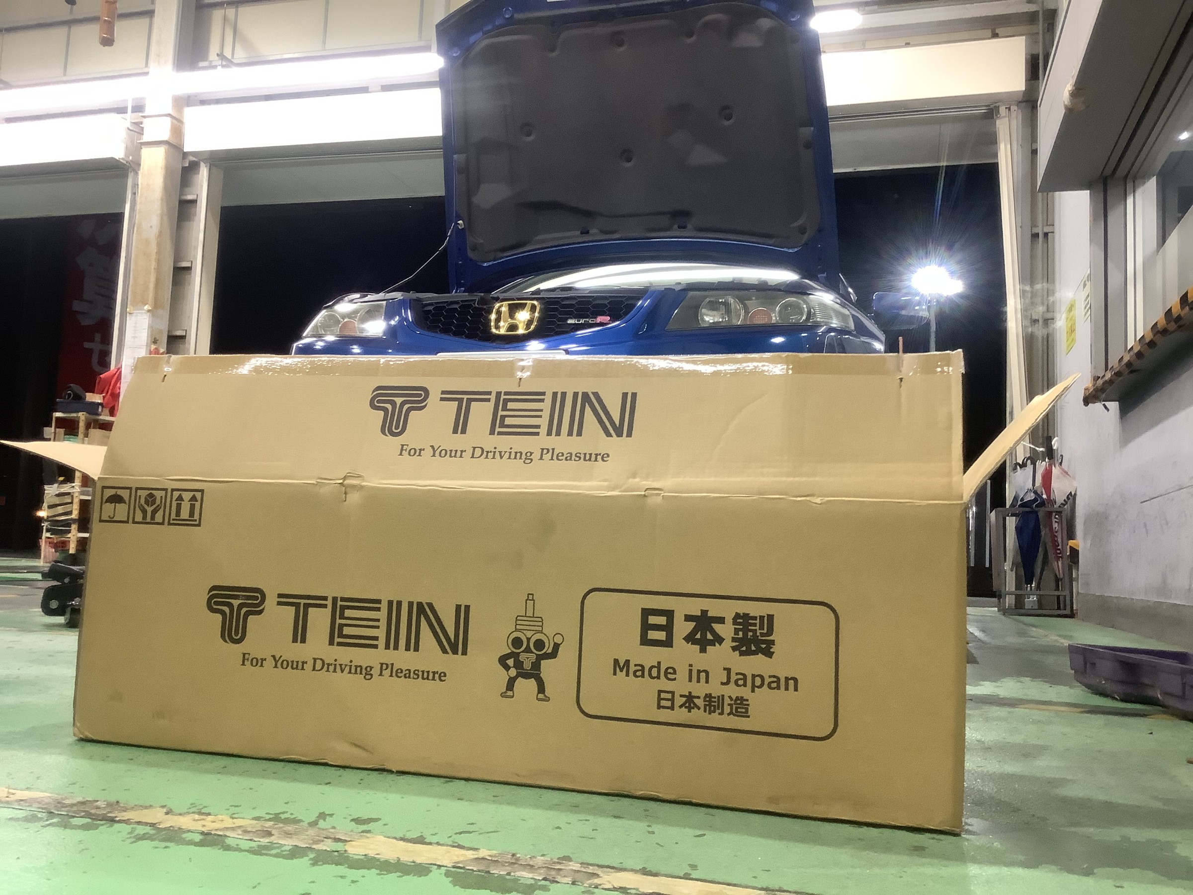 アコードユーロR に テイン車高調FLEX-Z 取付させて頂きました