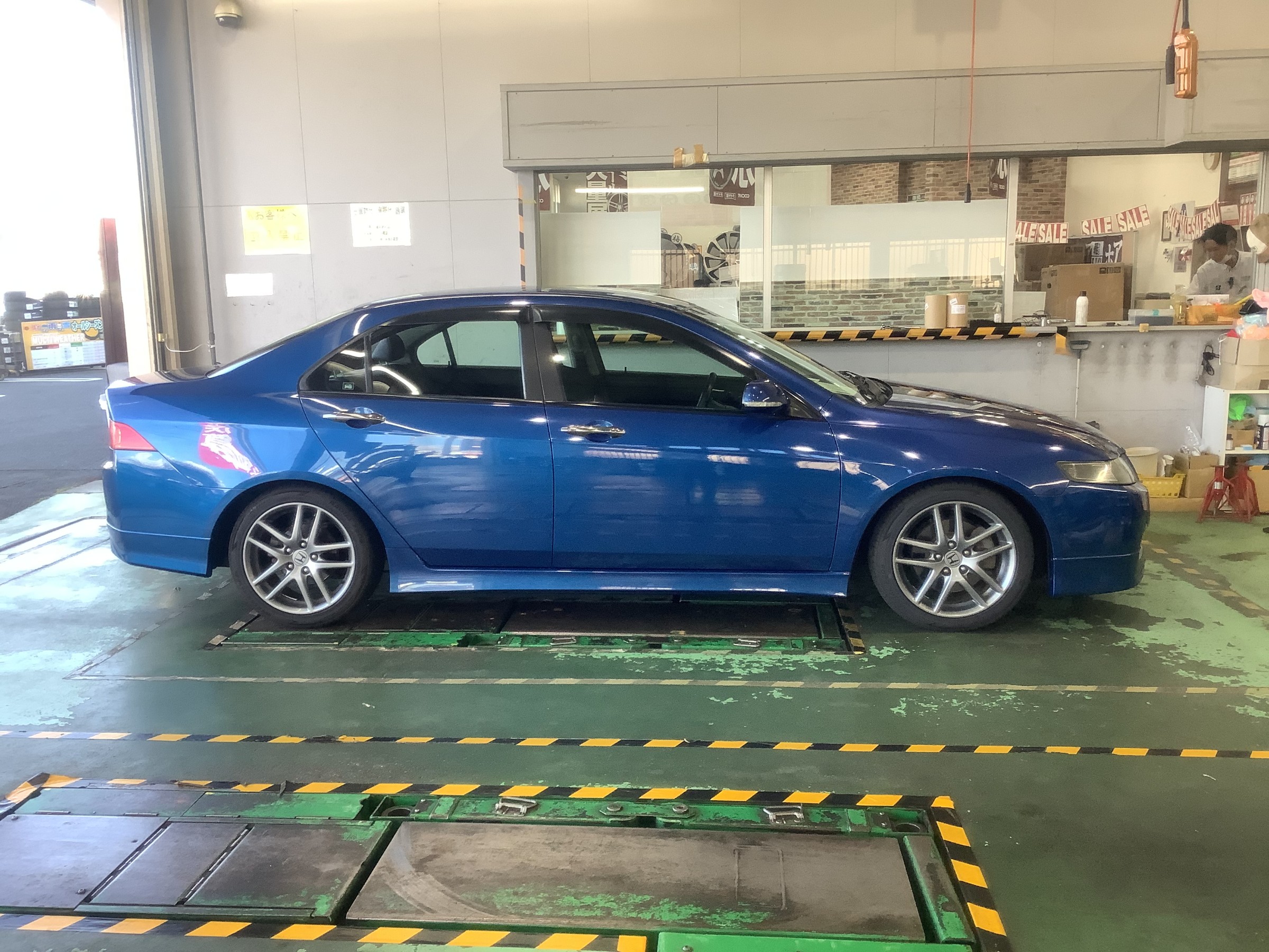 アコードユーロR に テイン車高調FLEX-Z 取付させて頂きました アコードユーロR に テイン車高調FLEX-Z 取付させて頂きました