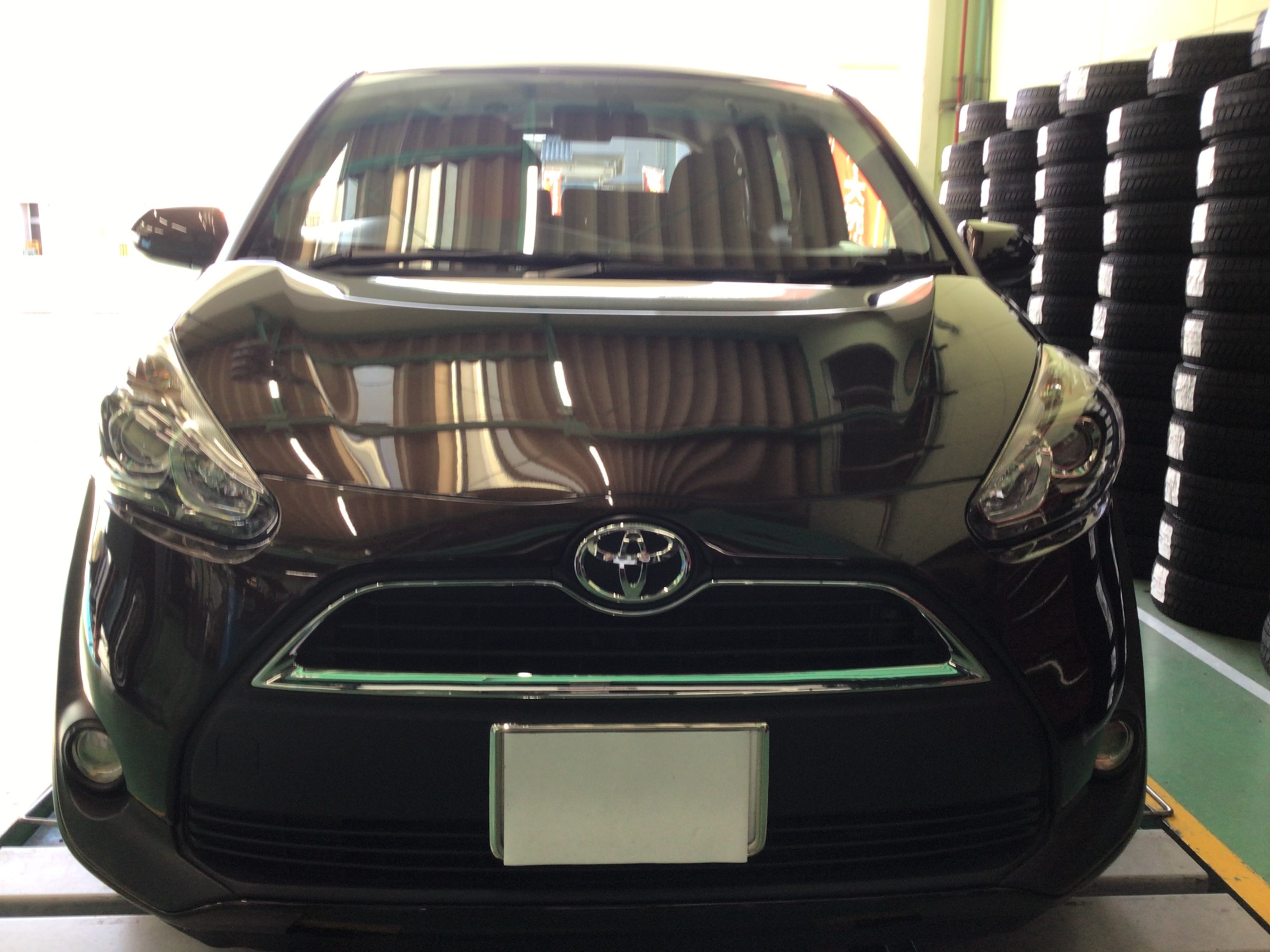 シエンタ　セイバーリングタイヤ交換　タイヤ館廿日市