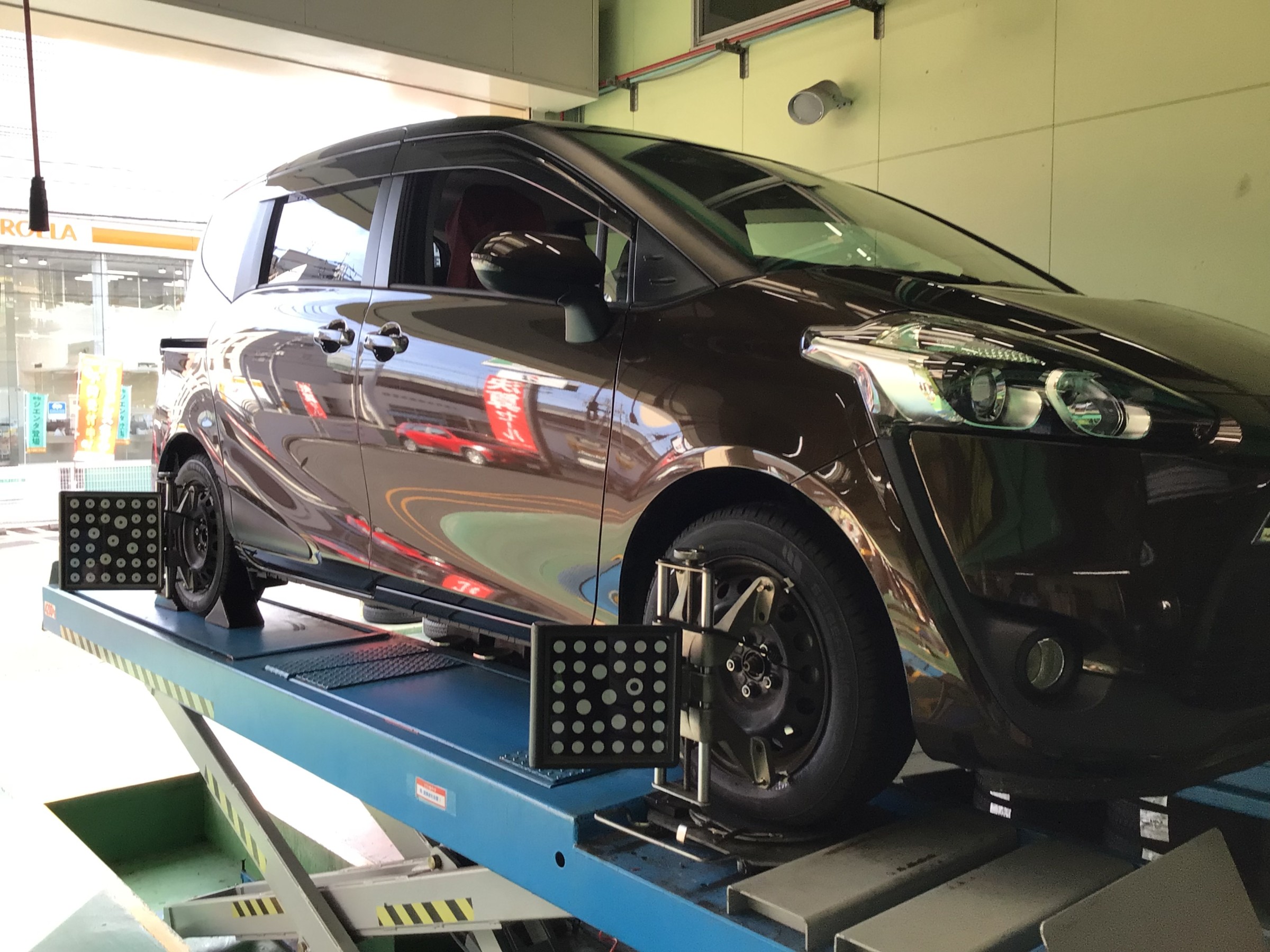 アライメント調整　タイヤ館廿日市