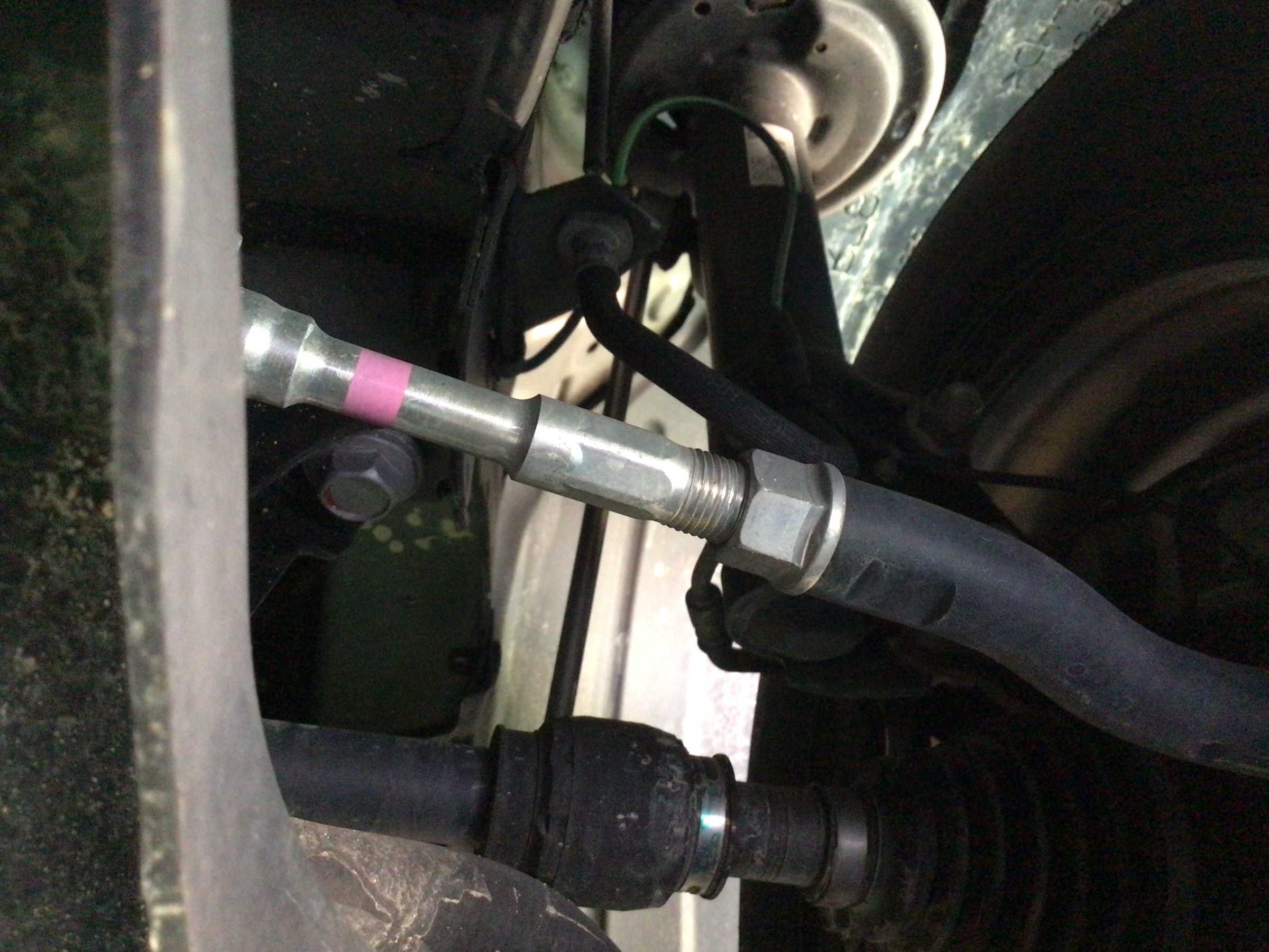 アライメント調整　タイヤ館廿日市