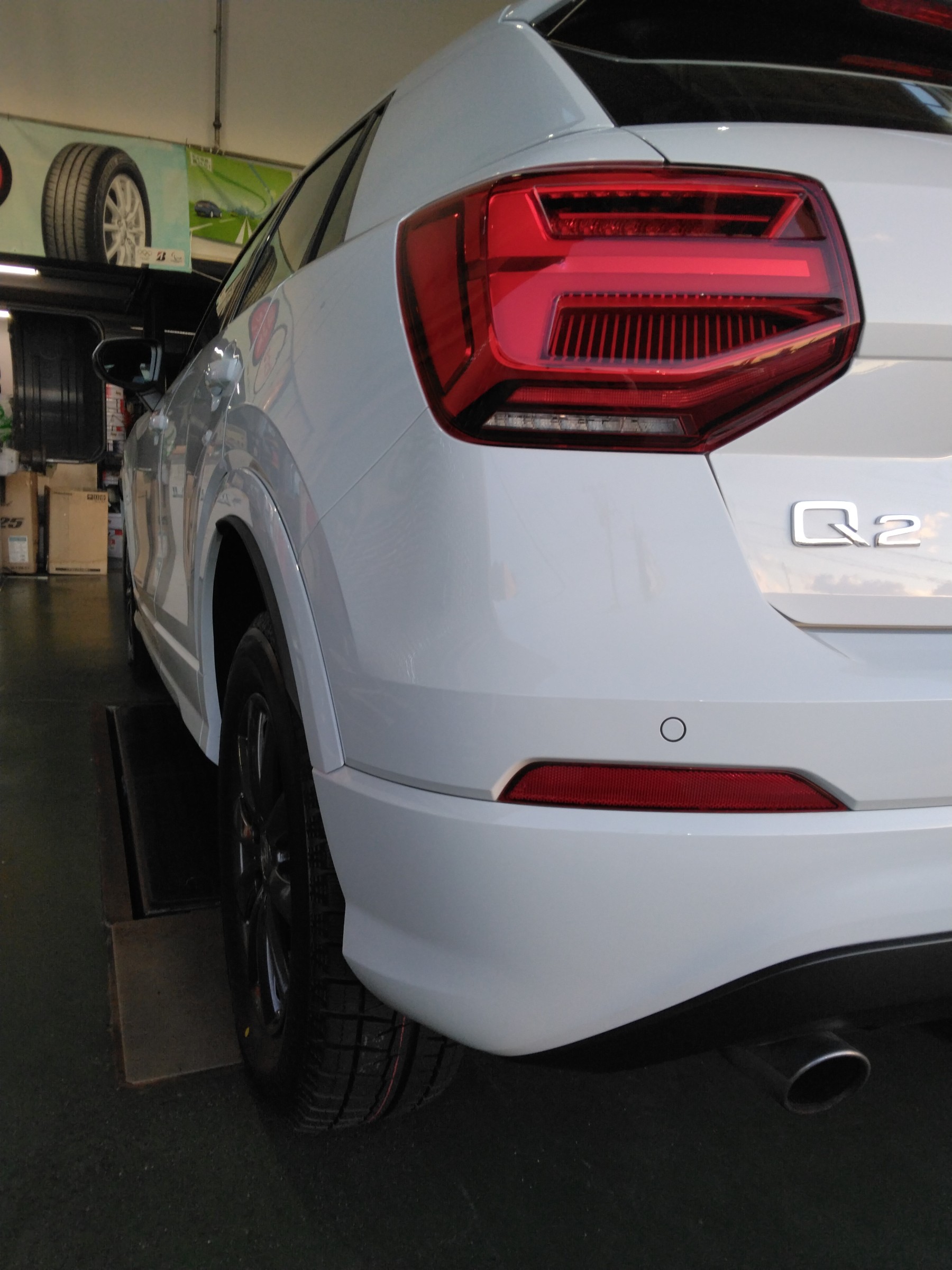 AUDI Q2 スタッドレスセット装着 | 店舗おススメ情報 | タイヤ館