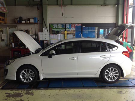 インプレッサスポーツ Gp7 ローダウンスプリング交換の巻 スタッフ日記 タイヤ館 堺 大阪府 和歌山県のタイヤからはじまる トータルカーメンテナンス タイヤ館グループ