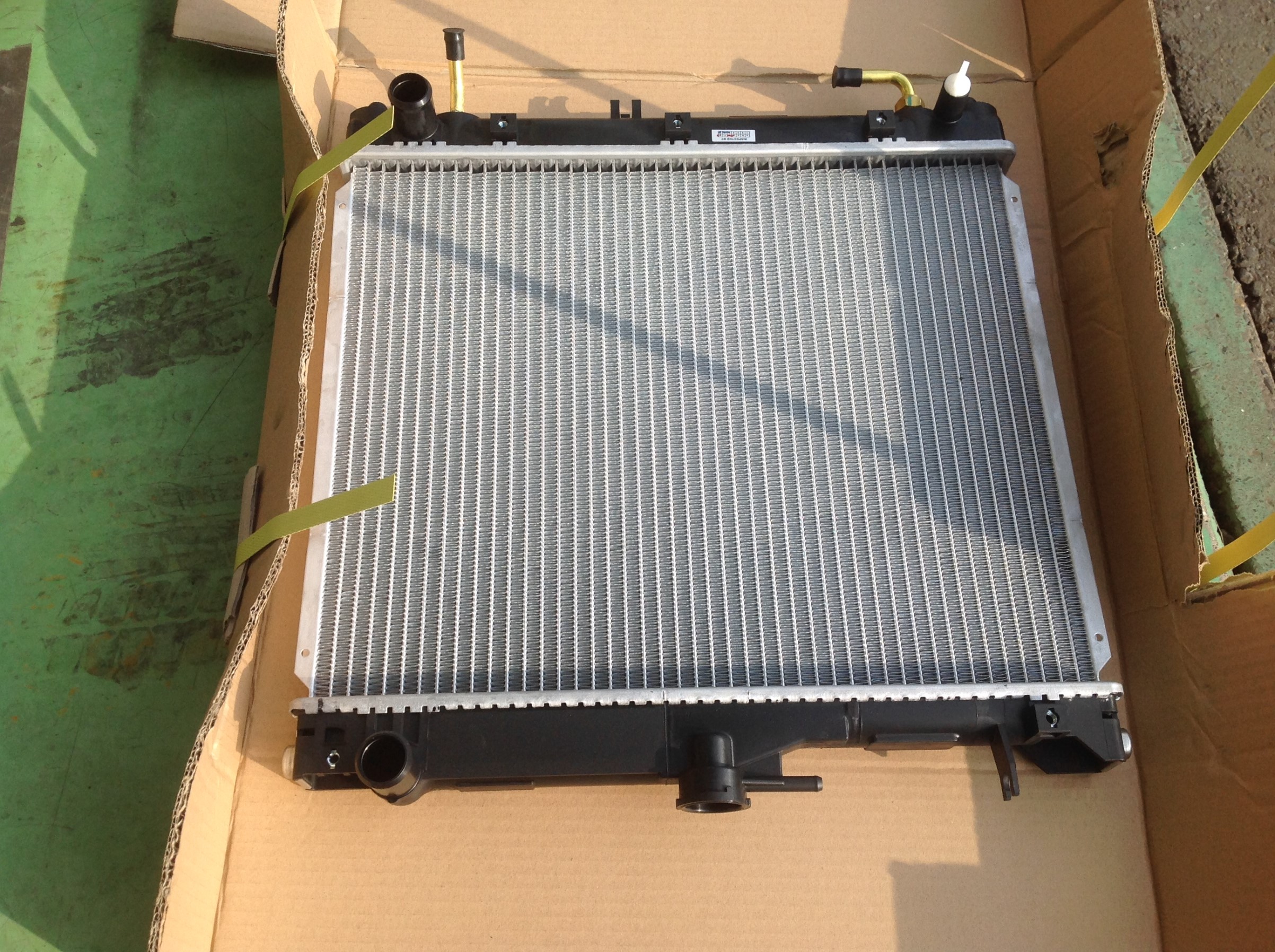 スズキ ジムニー Jb23 ラジエーター交換を行いました スズキ ジムニー メンテナンス商品 サービス事例 タイヤ館 土浦北インター 茨城県のタイヤ カー用品ショップ タイヤからはじまる トータルカーメンテナンス タイヤ館グループ