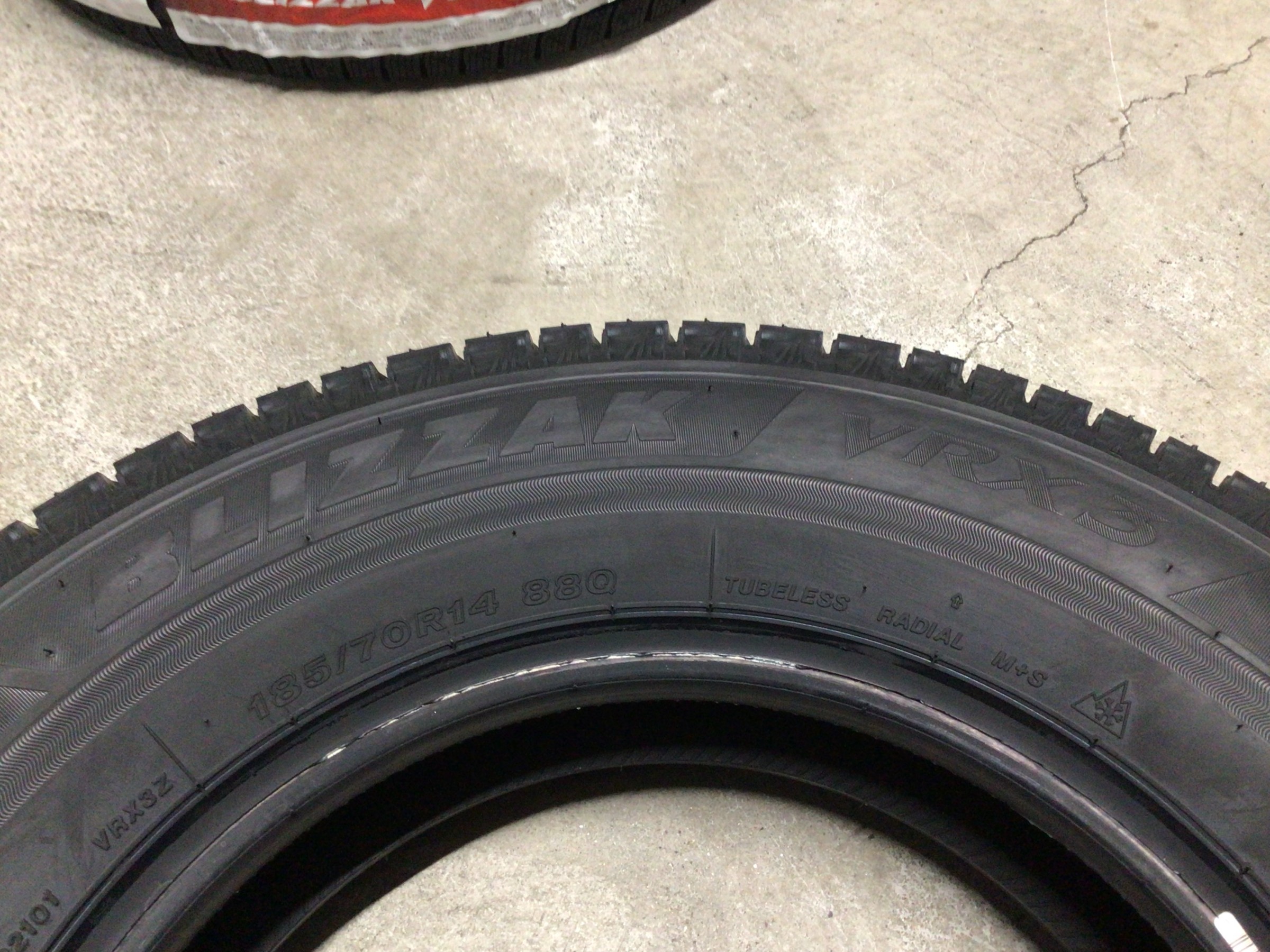 ブリザックVRX３タイヤ館廿日市