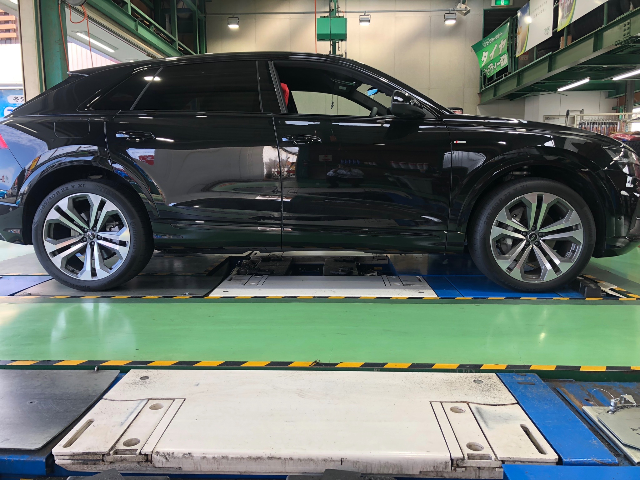 Audi Q8に WORK GNOSIS AE201 20インチマットシルバーカラー取り付け