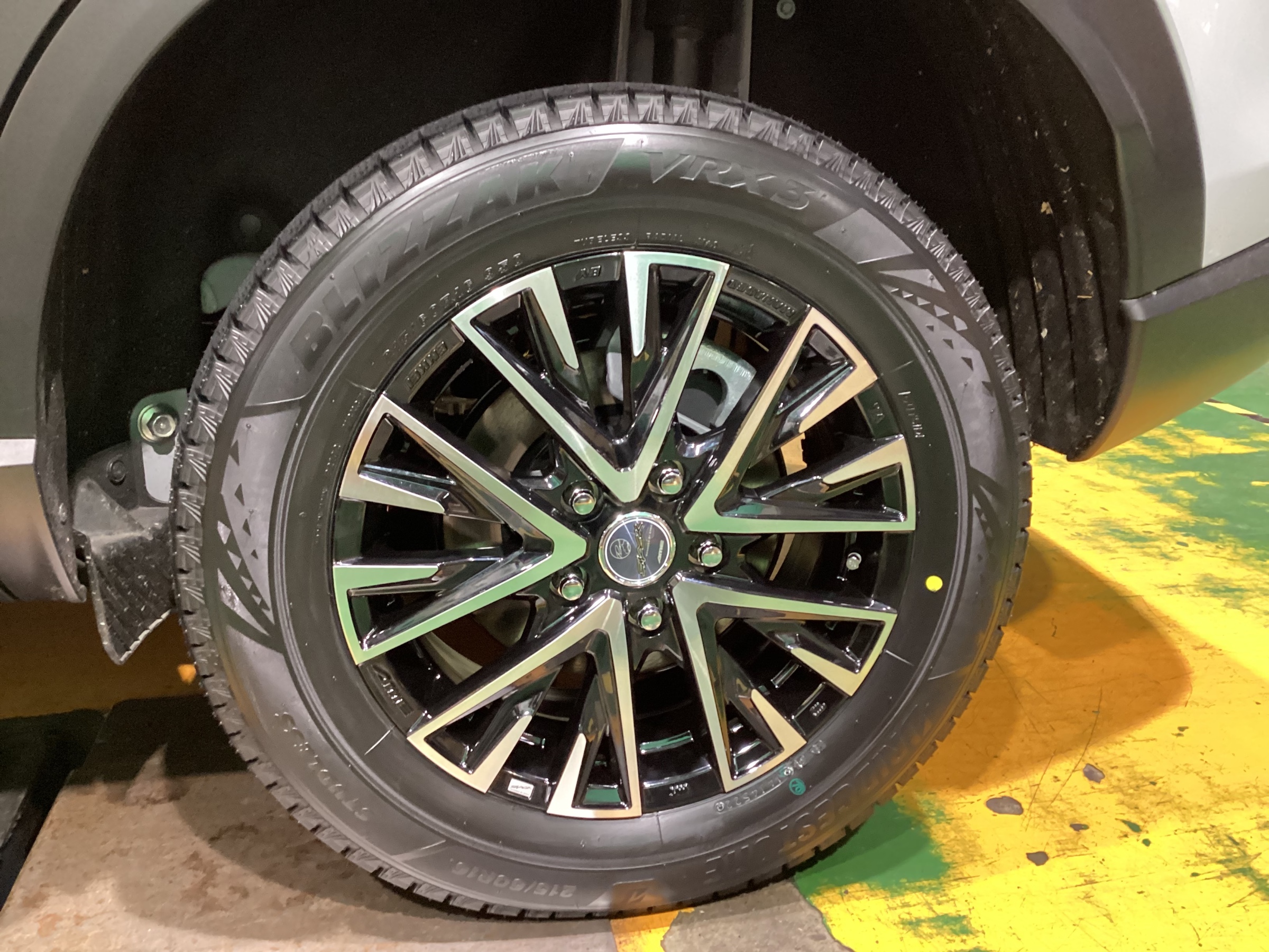 ◇ホンダ ヴェゼル(RV3) スタッドレス＆アルミホイールセットお  