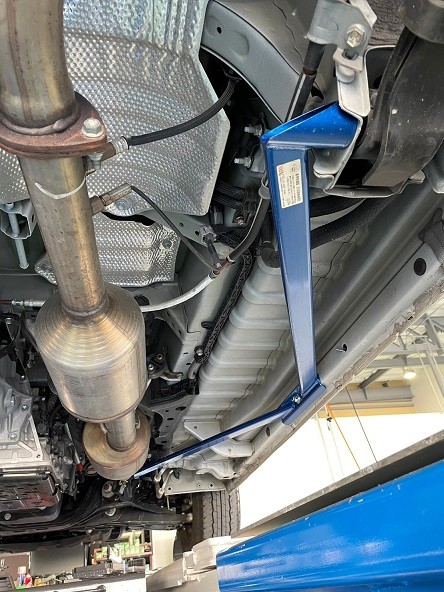 m*n様 クスコ　パワーブレース　ハイエース 楽天市場】ハイエース KDH205 パワーブレース フロントセンター