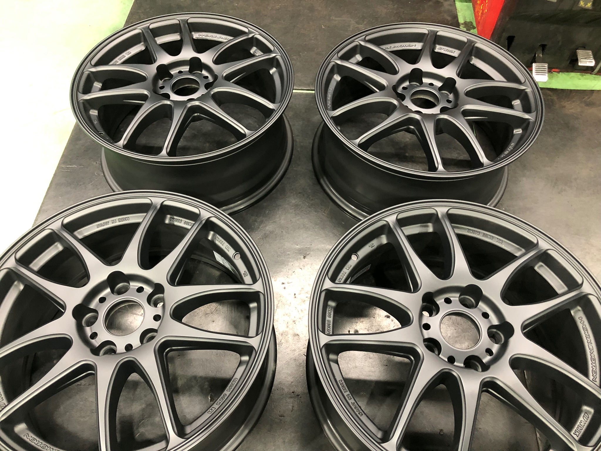 WORK 20インチ アルミホイール 4本セット マットブラック WORK 20インチ アルミホイール 4本セット マットブラック NICHE