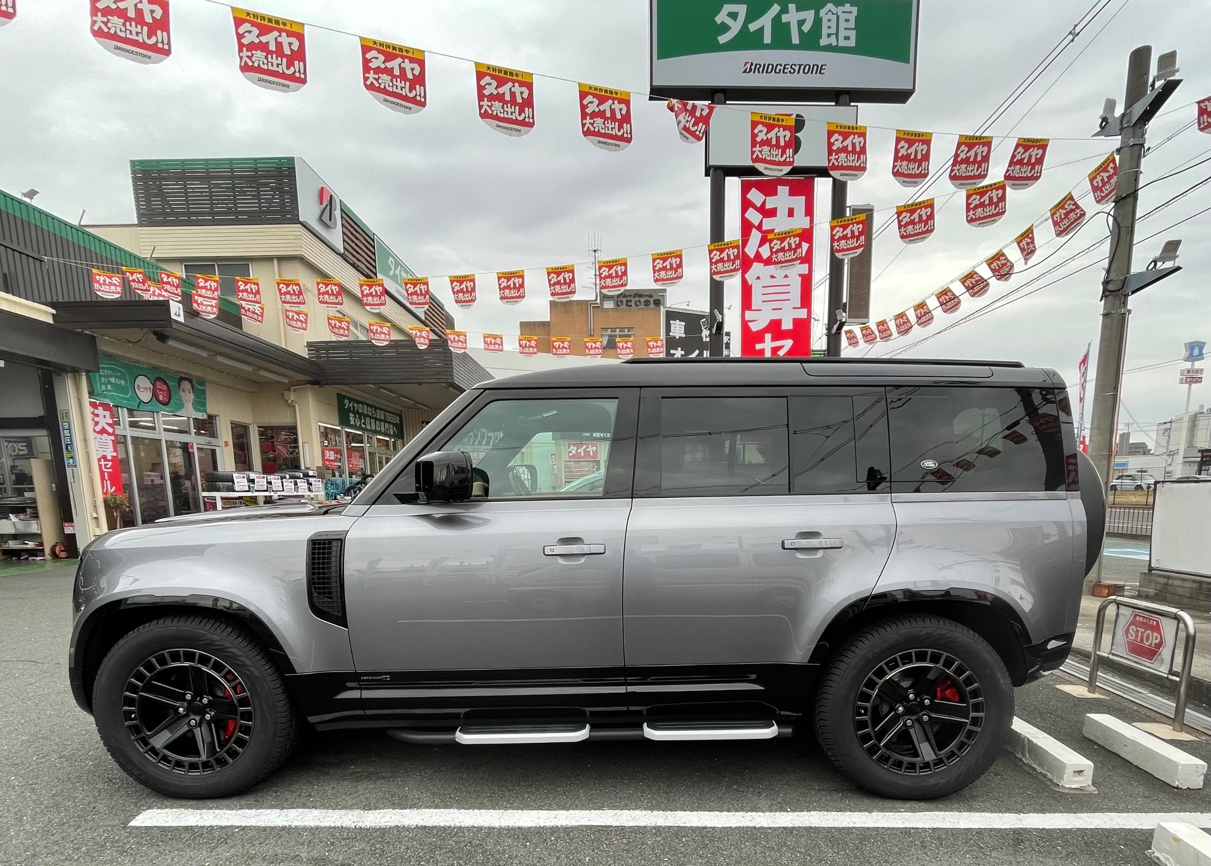 ランドローバー ディフェンダー110X ホイール交換 | 店舗お ランドローバー ディフェンダー110X ホイール交換 | 店舗お
