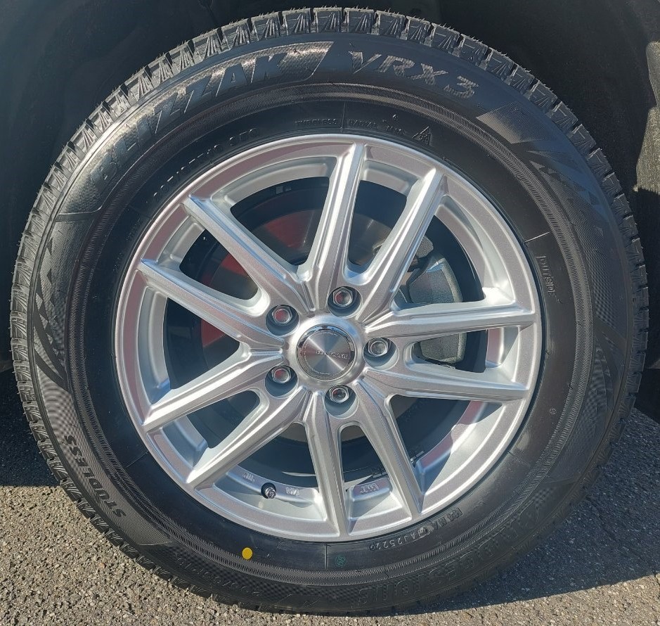 ブランド 新品 ヤリスクロスに！エコフォルム+ミシュラン製205/65R16