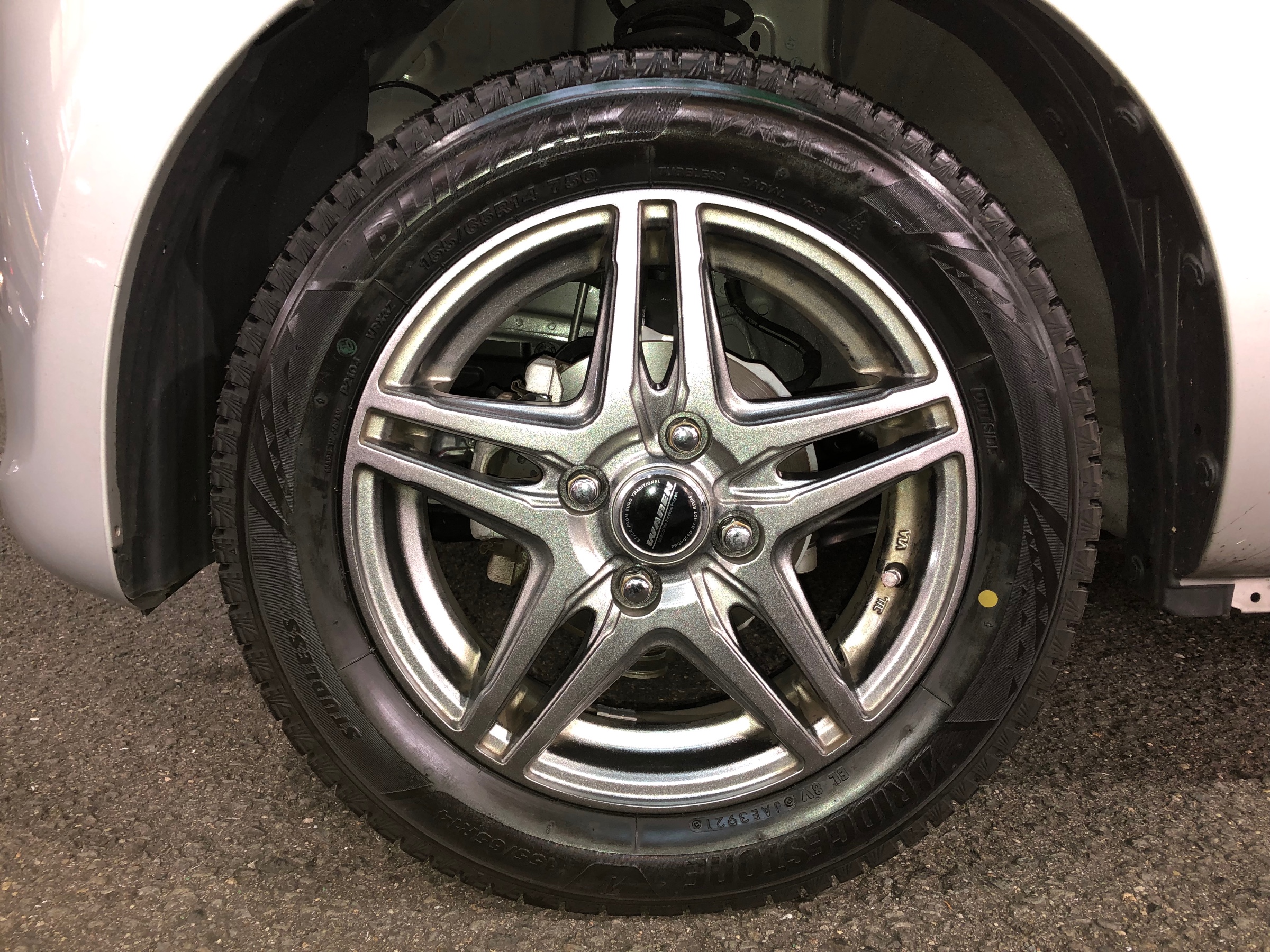WAREN アルミホイール スタッドレス付き 215/60R16 耽っ