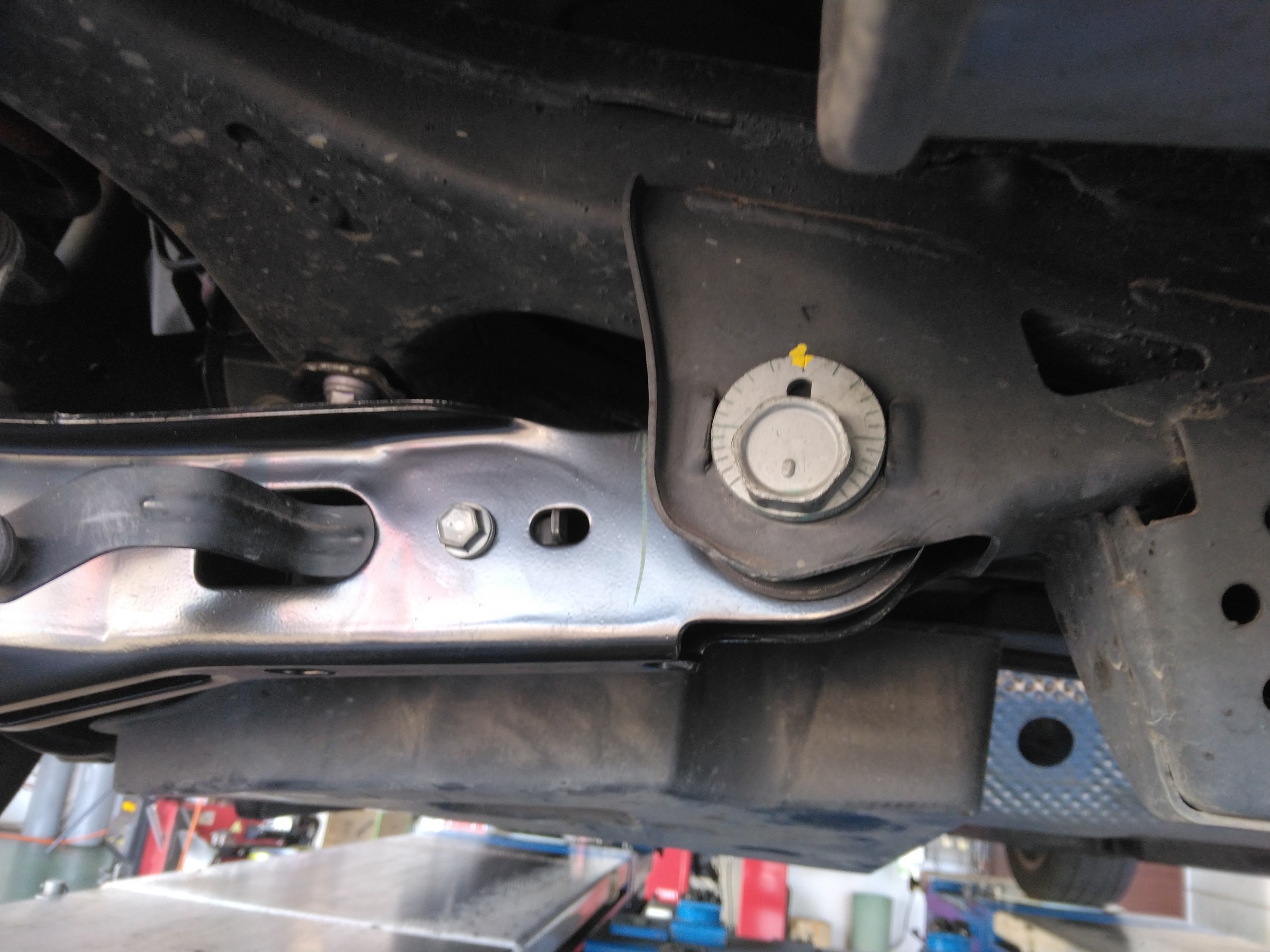 トヨタ C-HR アライメント調整 | 店舗おススメ情報 | タイヤ館 宇都宮