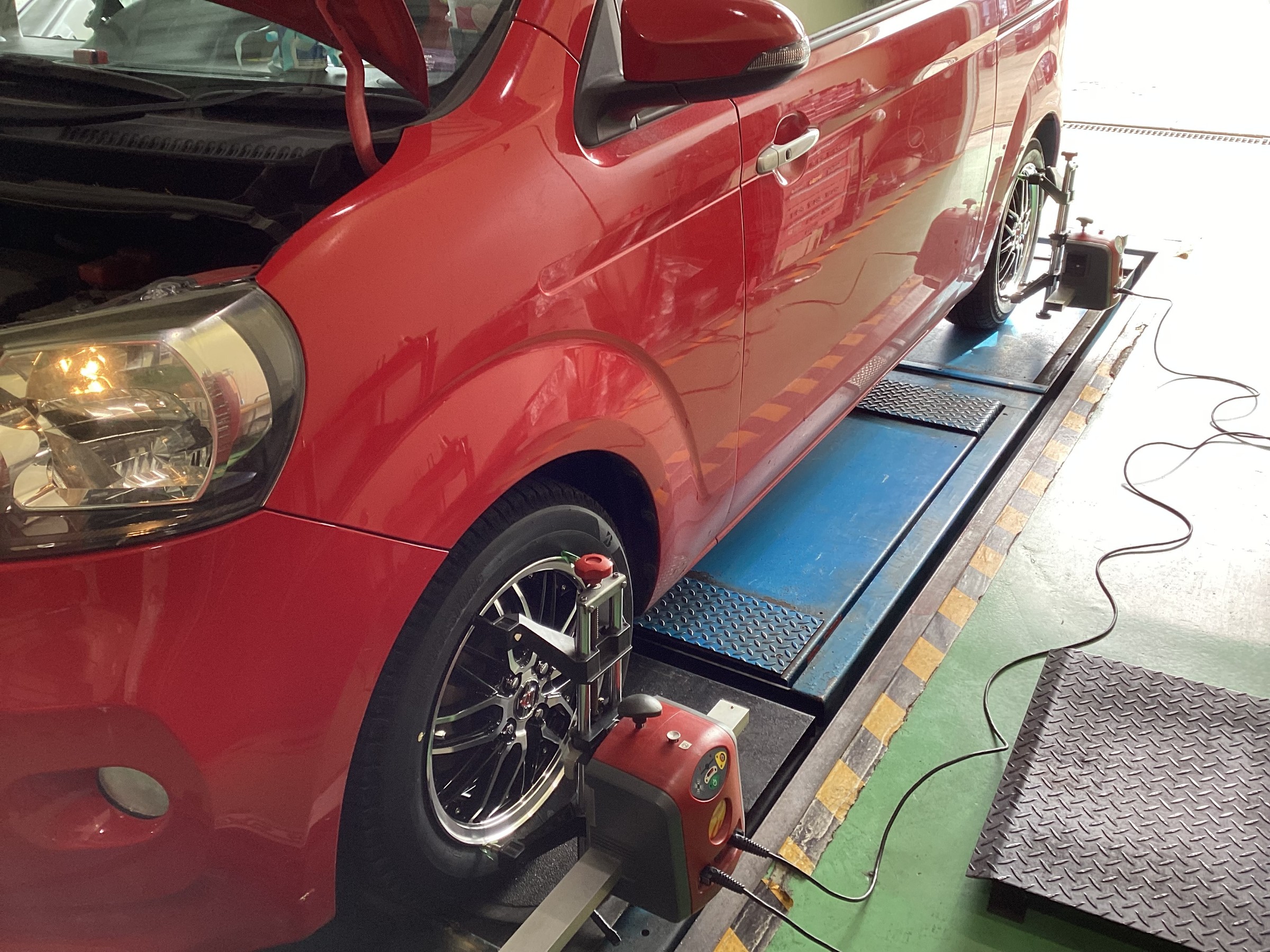 トヨタ ポルテ】スタッドレスタイヤホイールセット 取付+
