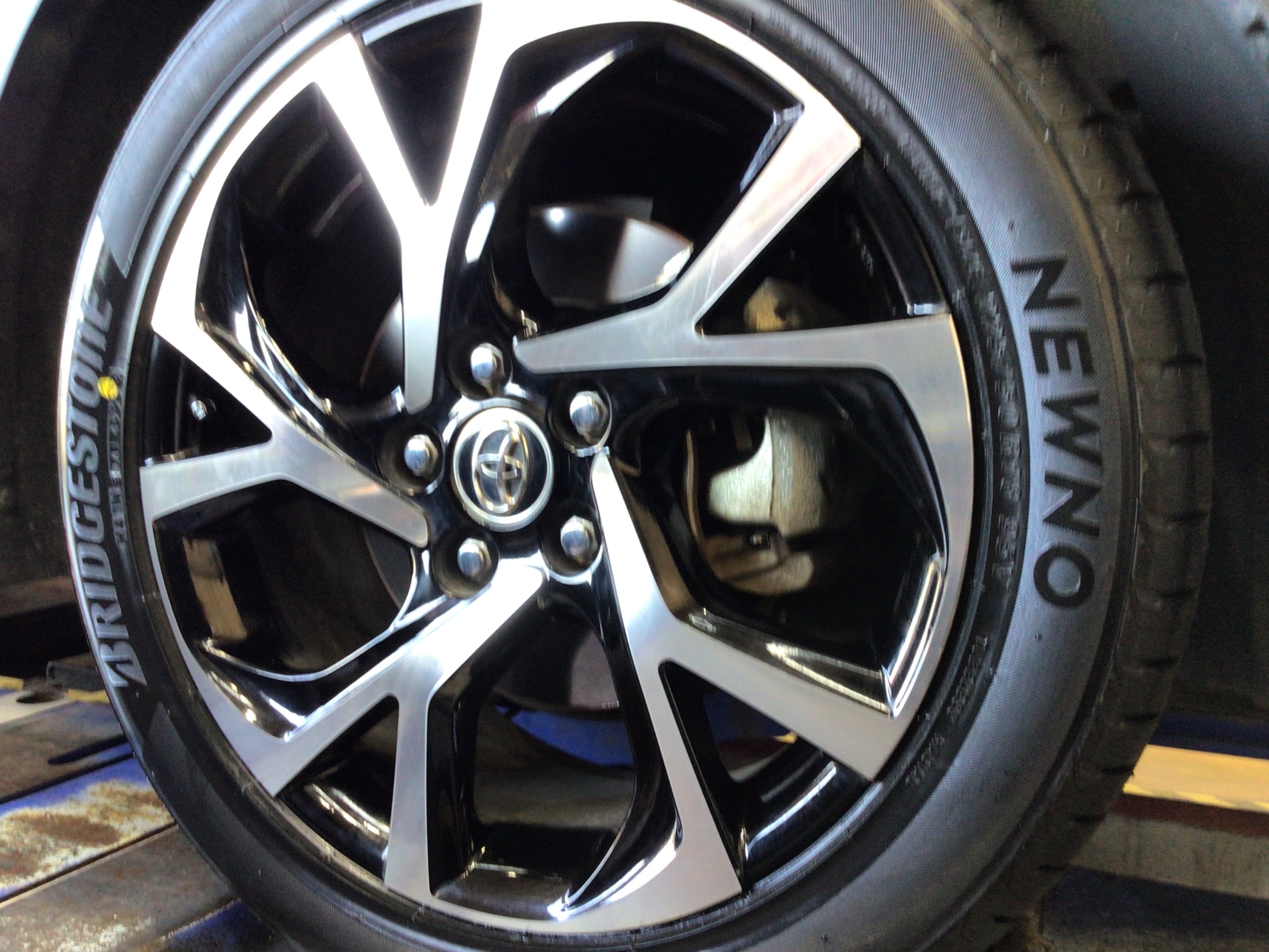 NEWNO 225/50R18 C-HRに装着しました^_^ | 店舗おススメ情報