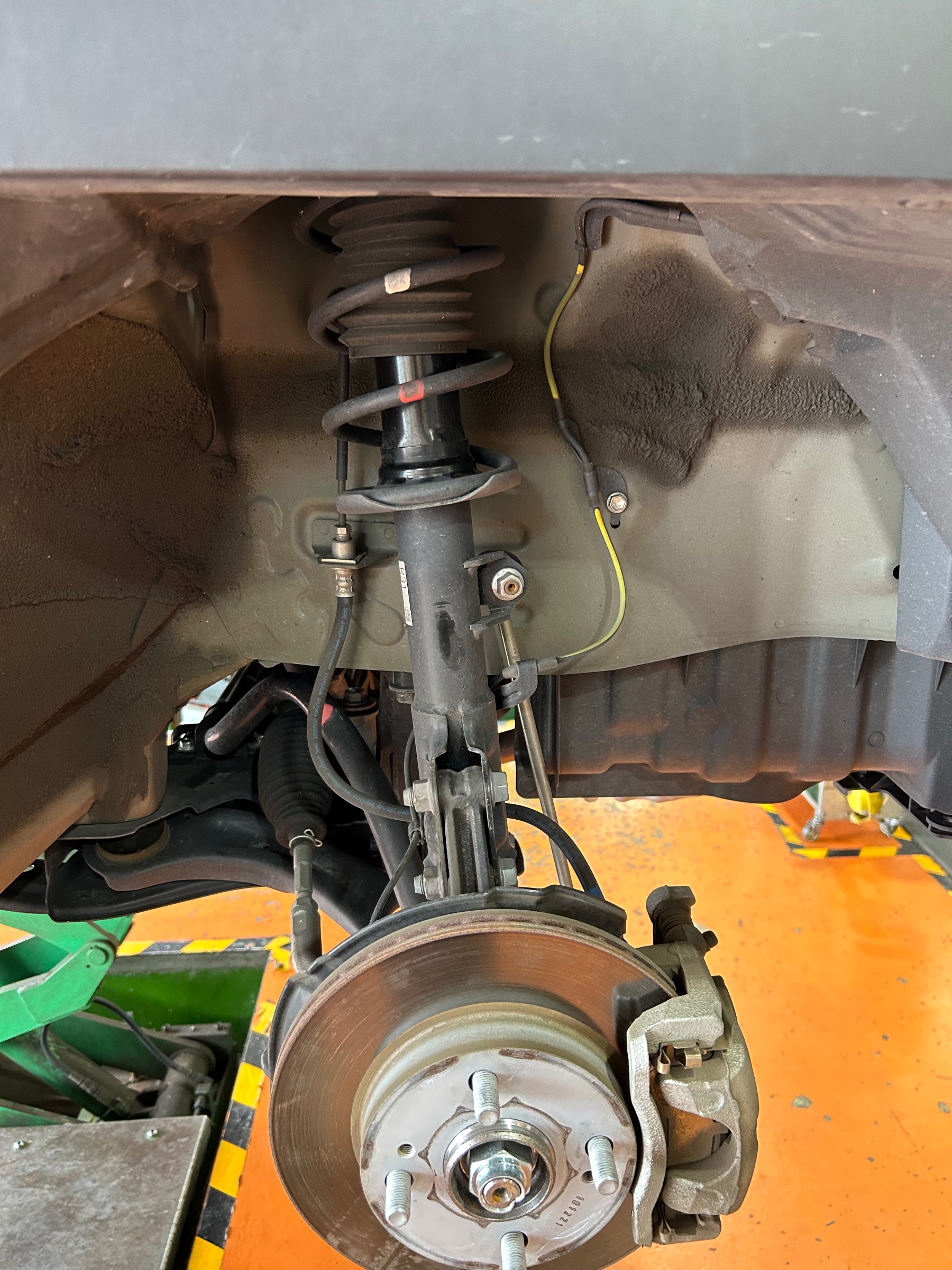 ダイハツ タフト リフトアップサス交換 | 店舗おススメ情報 | タイヤ館