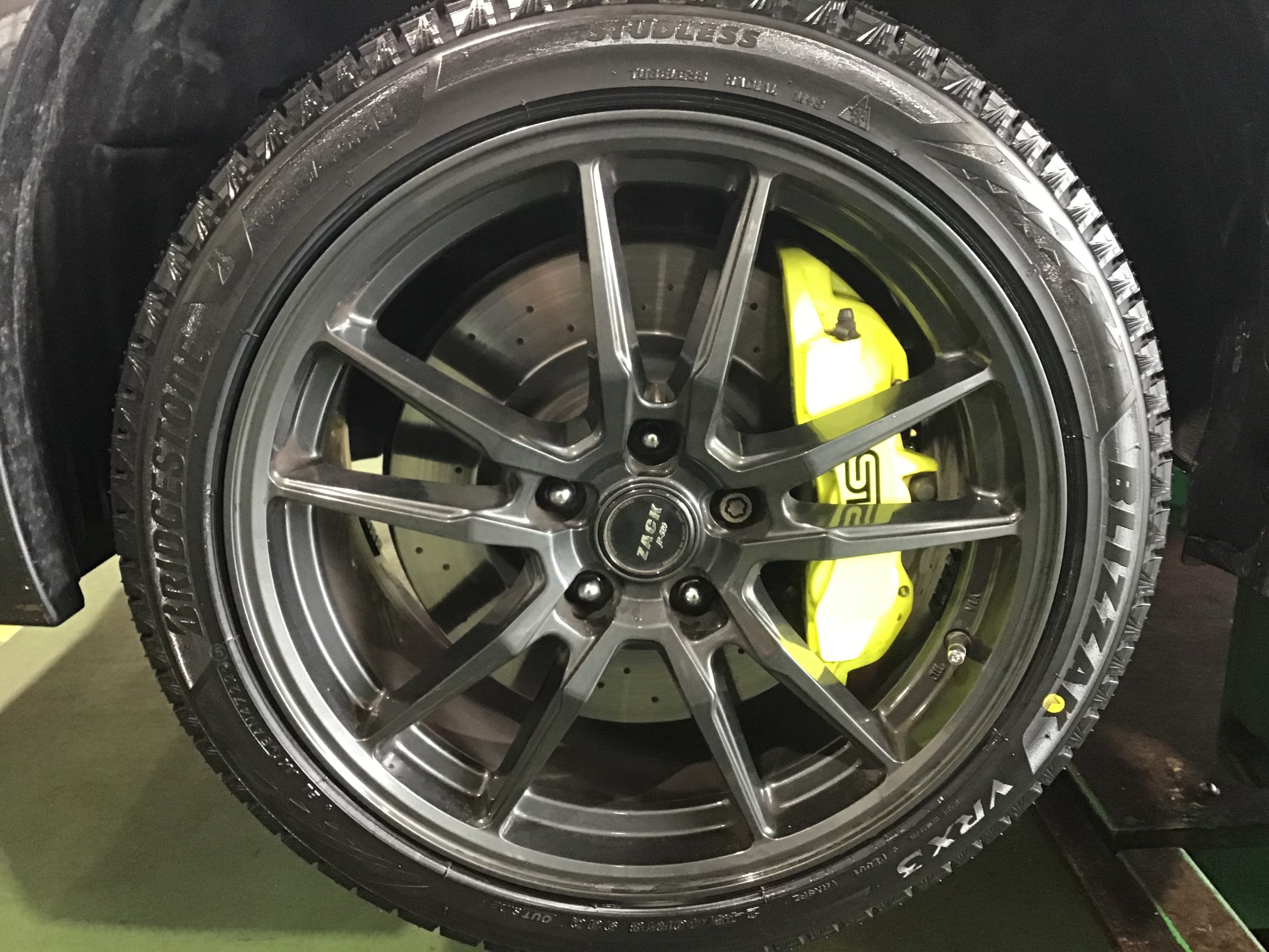 ☆ スバル WRX STI (VAB) スタッドレスタイヤ交換 | スバル WRX STI