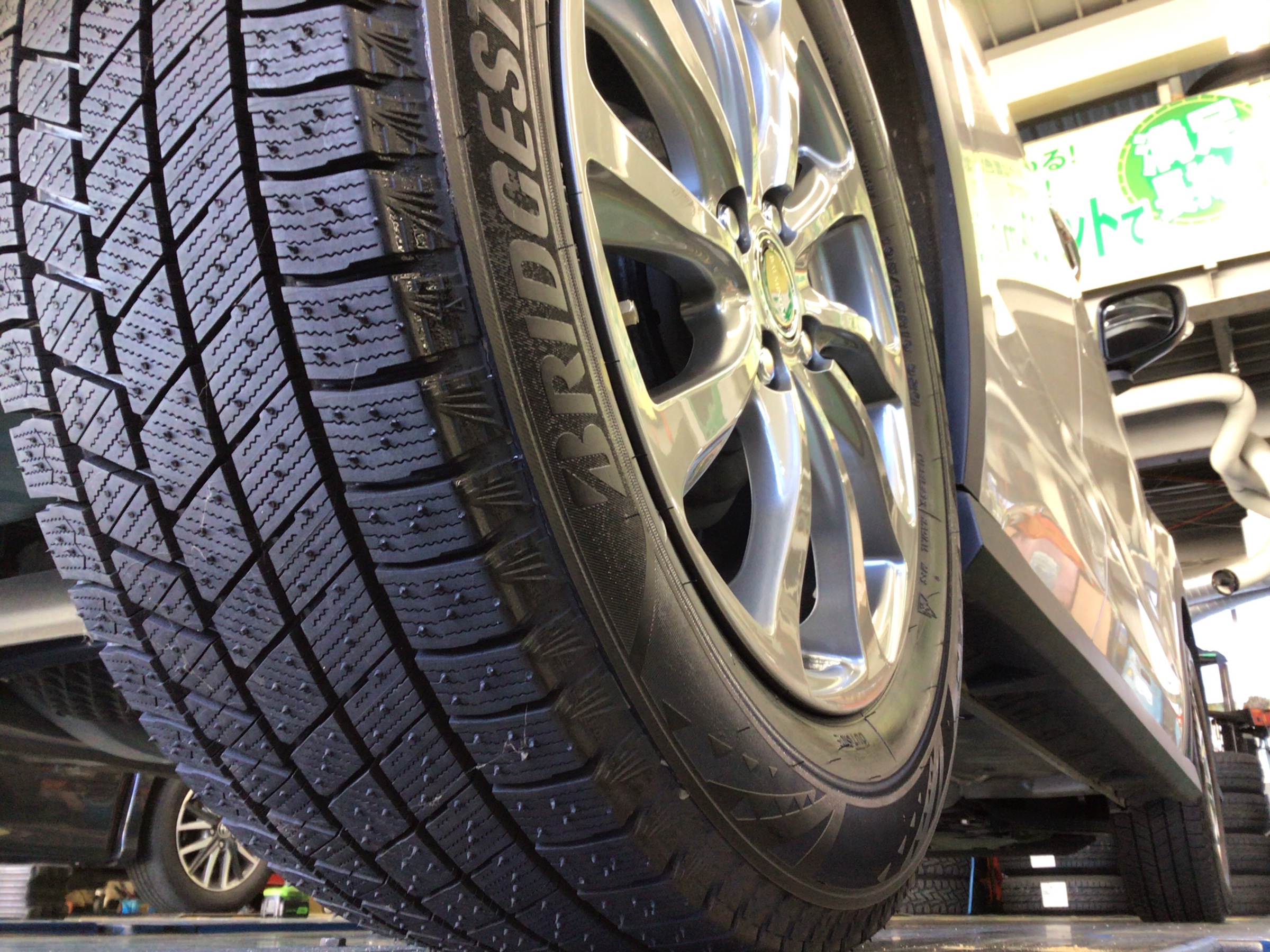 スタッドレスタイヤ VRX3 ホイール付き ライズ ロッキー　23年製8部程度 ブリザック VRX3 新品 ライズ/ロッキー（ハイブリッド） スタッドレス