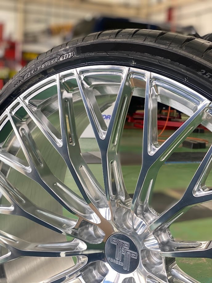 メルセデスベンツ Sクラス W223 【アルミホイール 取付】 | 店舗