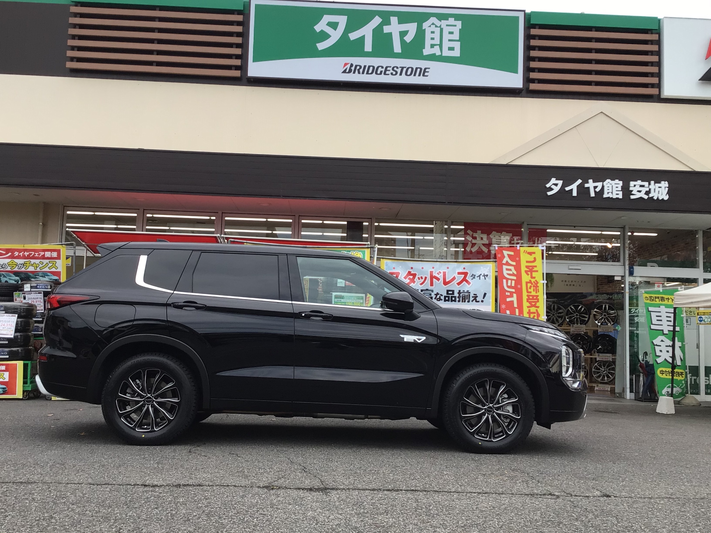 スタッドレスタイヤホイールセット交換作業（ブリヂストン ブリザック