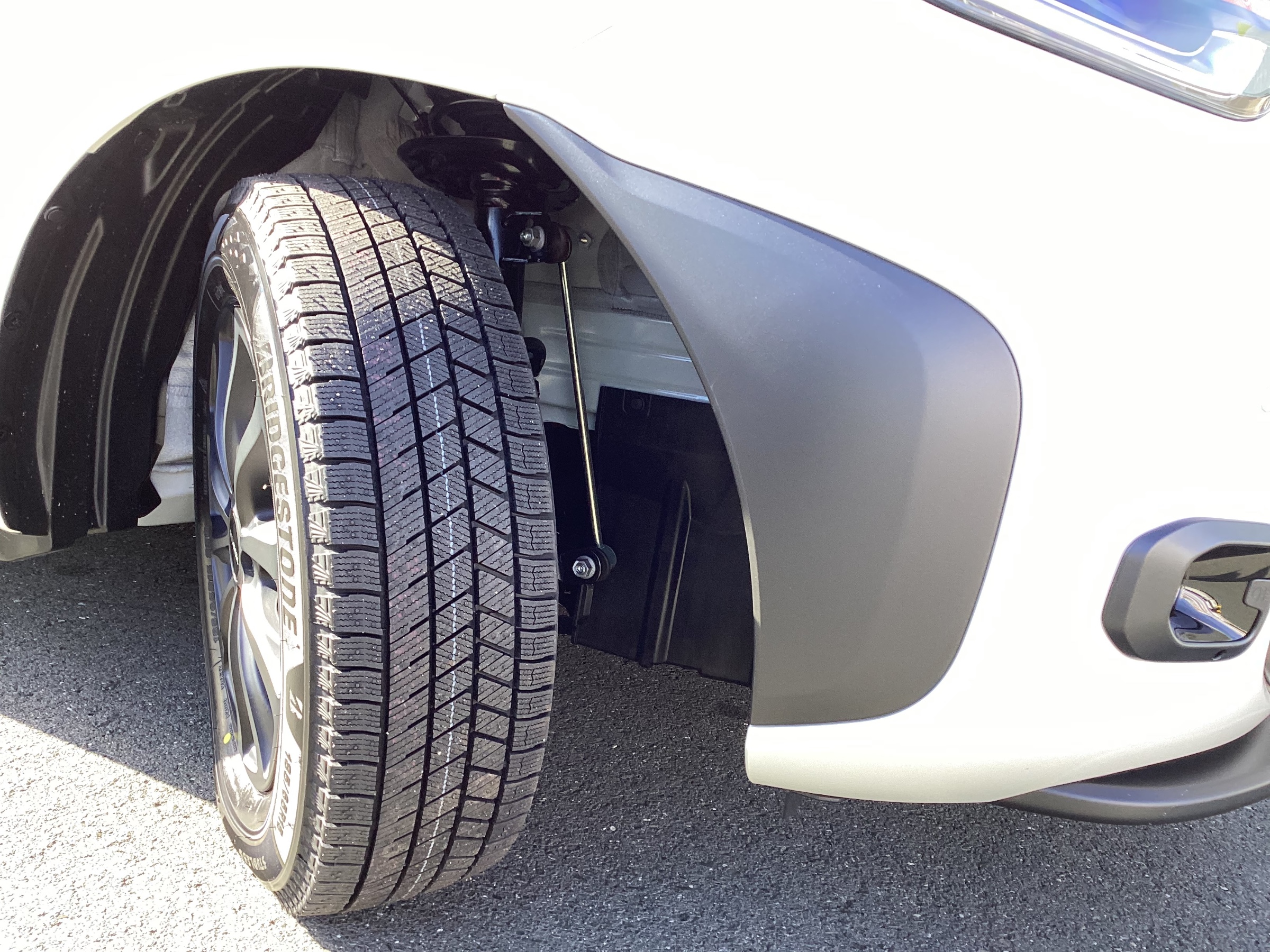 トヨタ シエンタ】スタッドレスタイヤホイールセット装着 | 店舗お