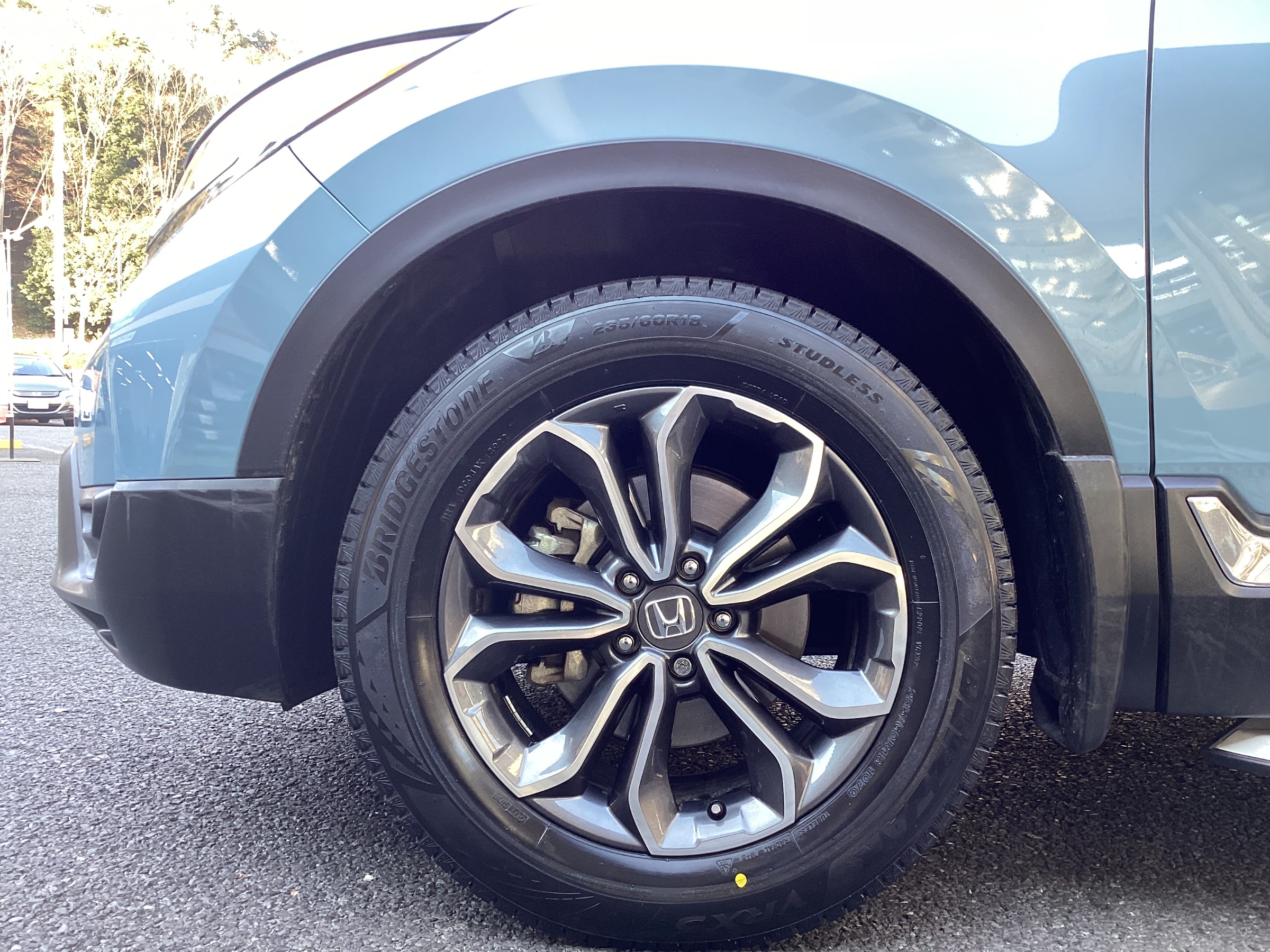 ホンダCRV【VRX3】装着 ホンダ CRV タイヤ タイヤ・ホイール関連 > タイヤ・ホイール交換 サービス事例 タイヤ館