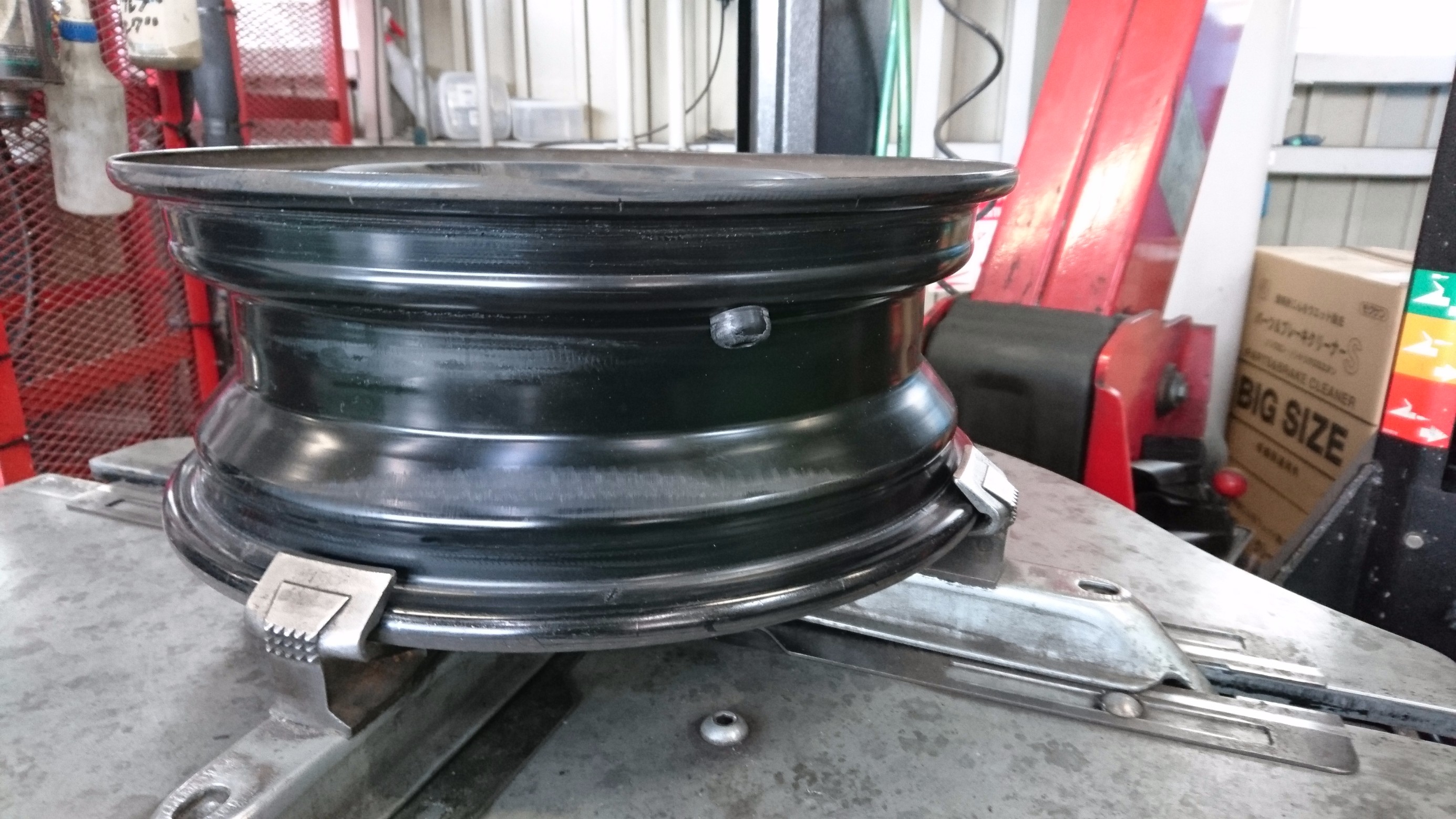 純正のエアバルブ