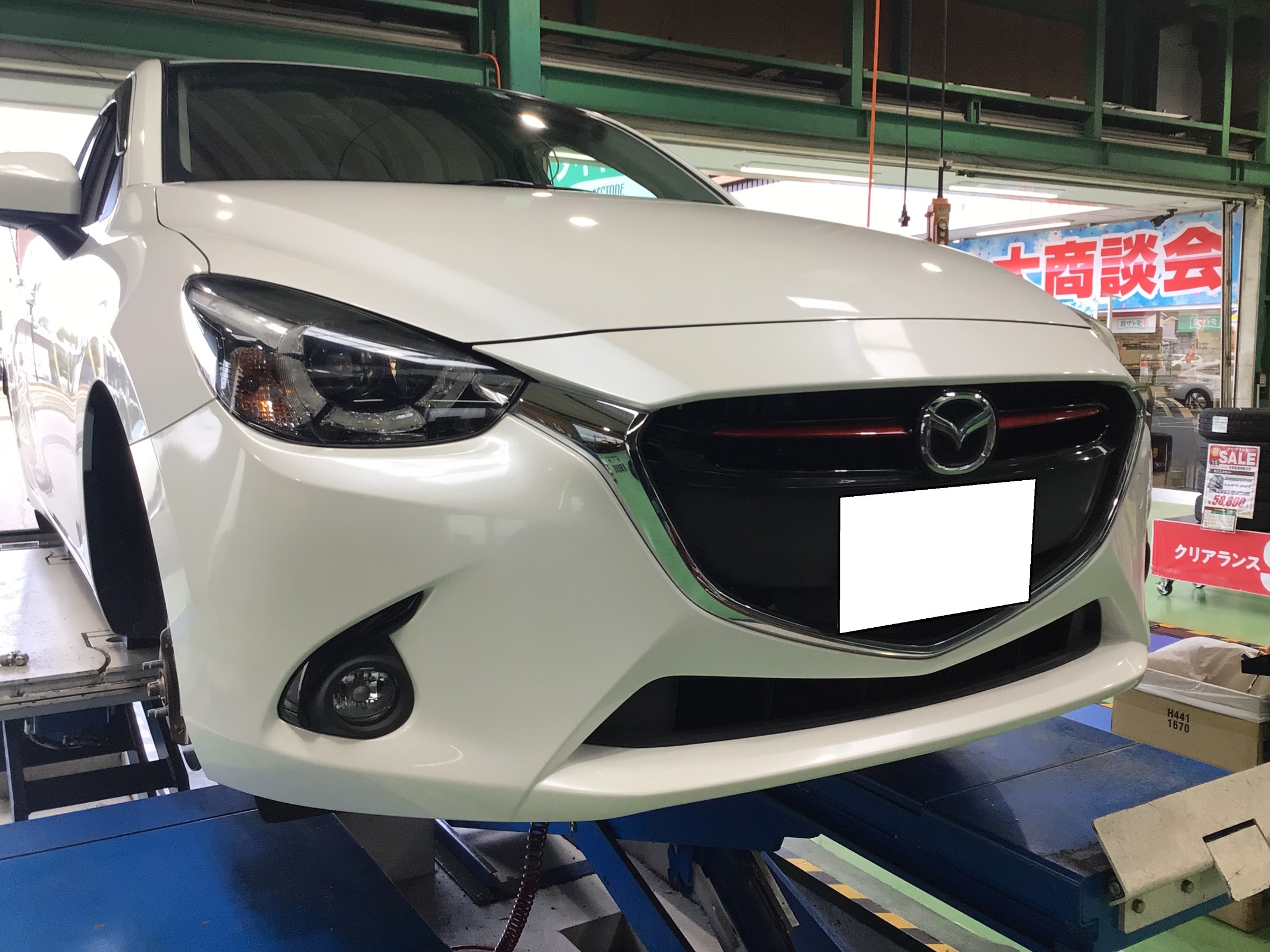 本日のタイヤ交換「マツダ デミオ」に【ECOPIA NH200C 185/60R16】を
