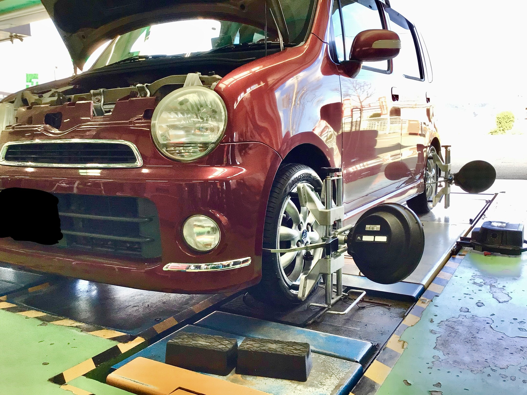 ダイハツ ムーヴラテ（L550S） エコピアシリーズにてタイヤ交換作業