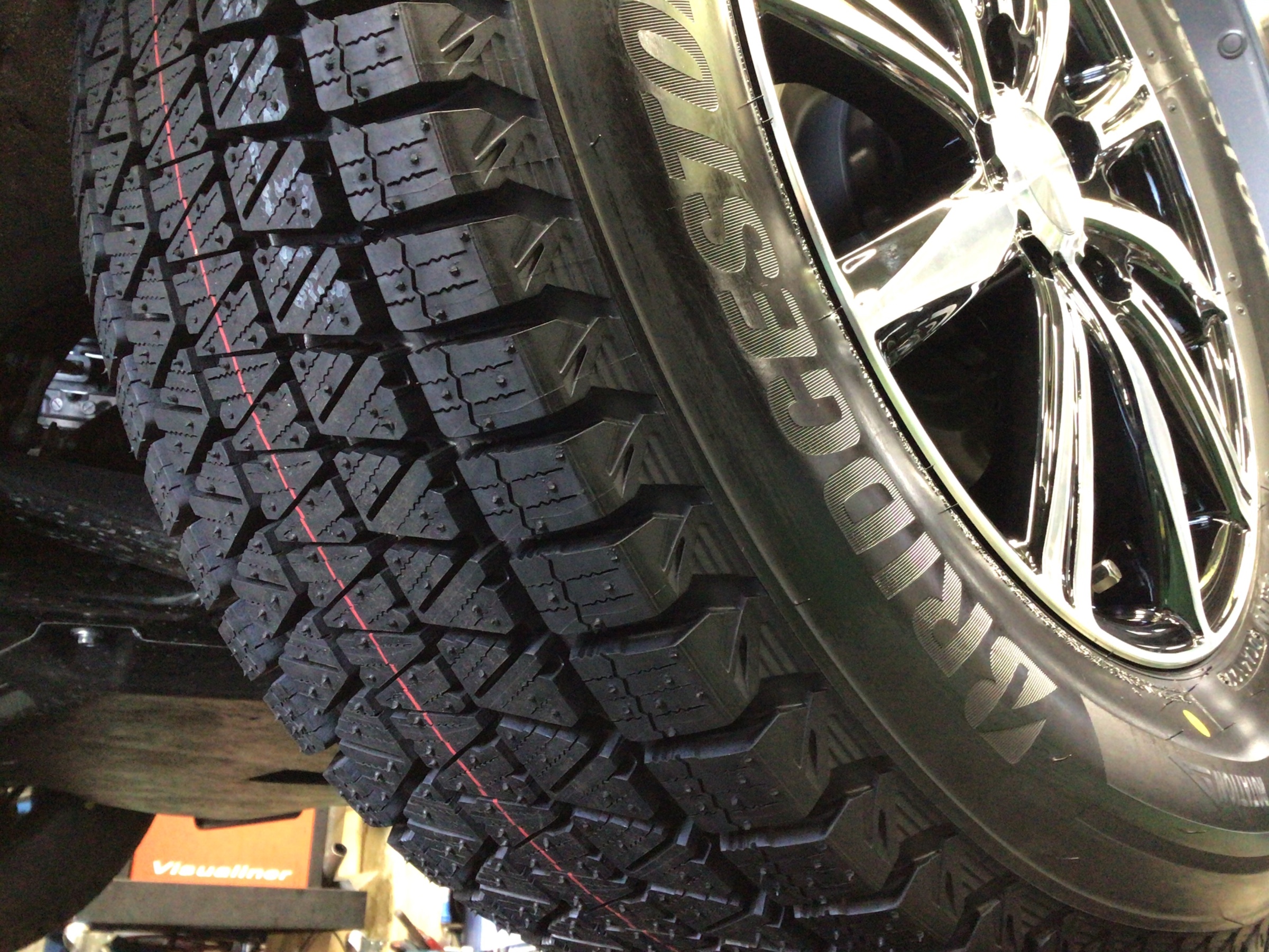 スタッドレスタイヤホイールセット交換作業（ブリヂストン ブリザック