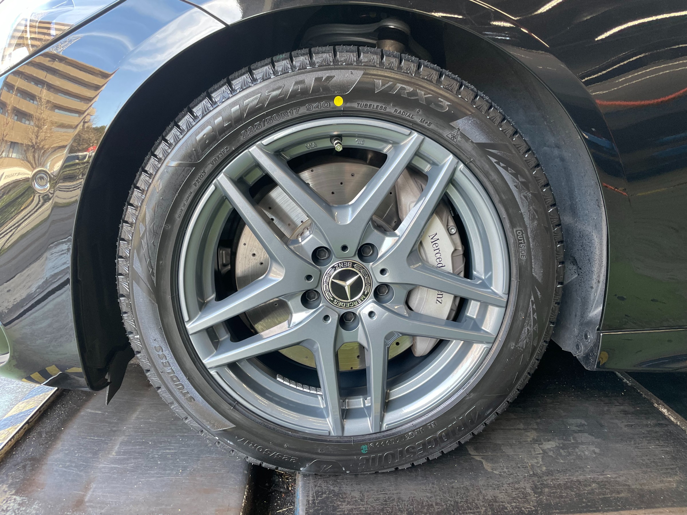 スタッドレスタイヤ付き メルセデス ベンツ Cクラス W205 17