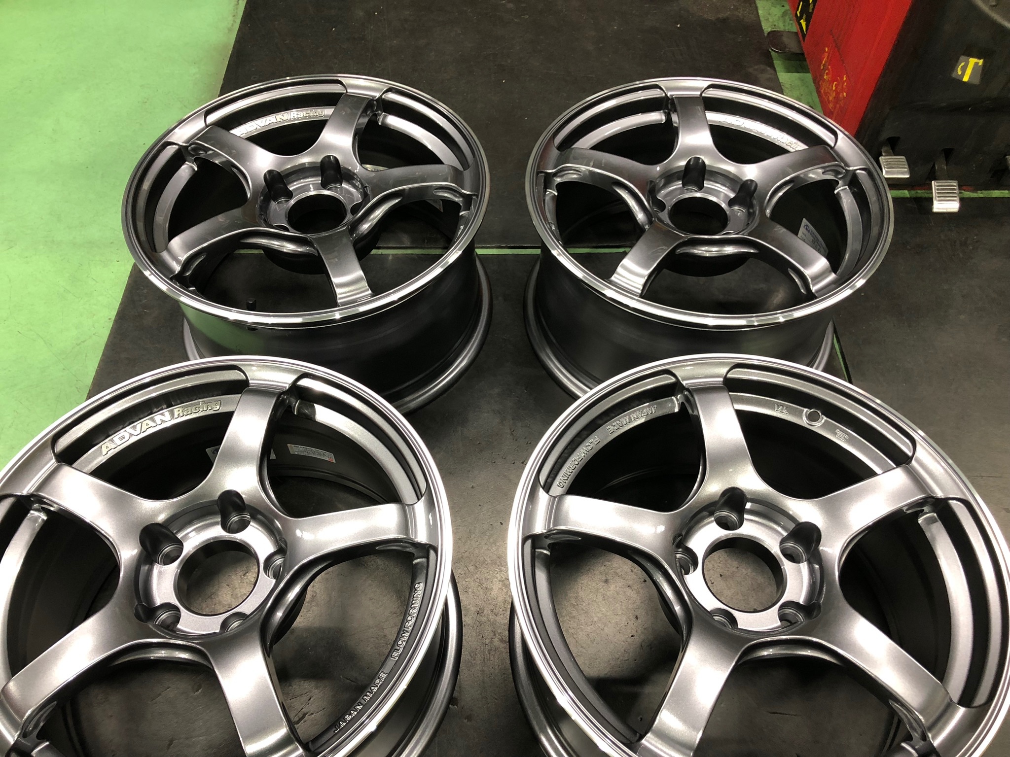 アドバンdb 2025年製 ヨコハマタイヤ 205/60R16 92V ADVAN dB
