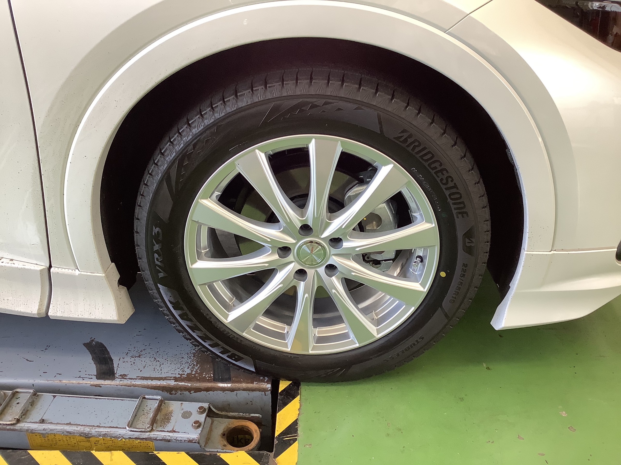 スバル クロストレック純正 スタッドレス＆ホイール4本セット【12/27まで】 スタッドレスタイヤセット | SUBARUタイヤ | 純正パーツ | SUBARU