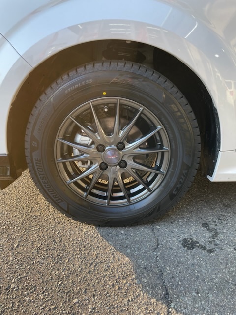 ノートオーラ他 15インチ スタッドレス 冬用 タイヤ＆ホイールセット