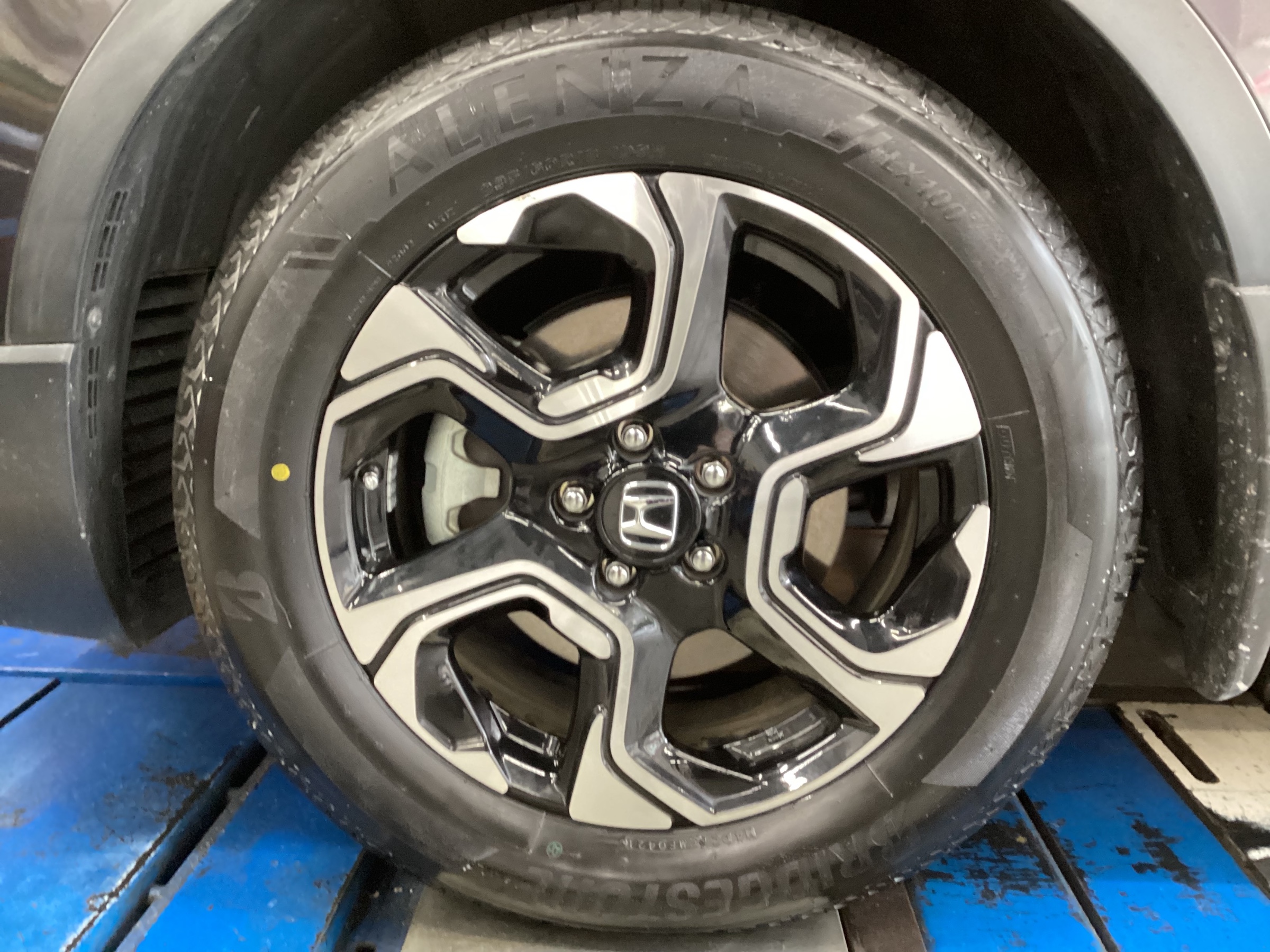 【HONDA】CRV ALENZA LX100交換＋アライメント調整実施 ホンダ CRV タイヤ タイヤ・ホイール関連 > タイヤ