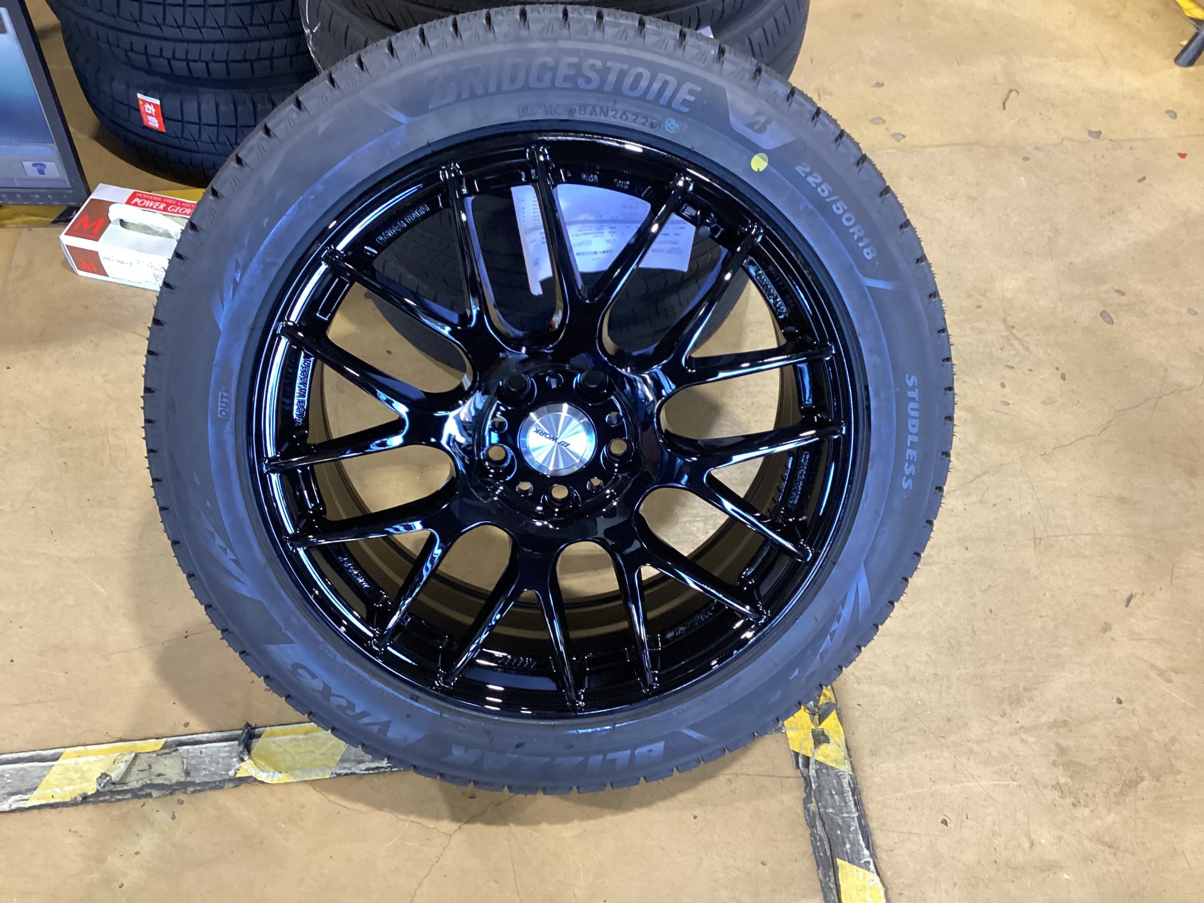 BMW X3 スタッドレスタイヤホイールセット交換』 | 店舗おススメ
